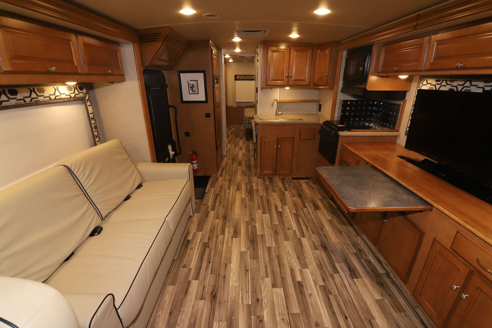 Used 2018 Winnebago Sun Star Lx 30T Class A  For Sale