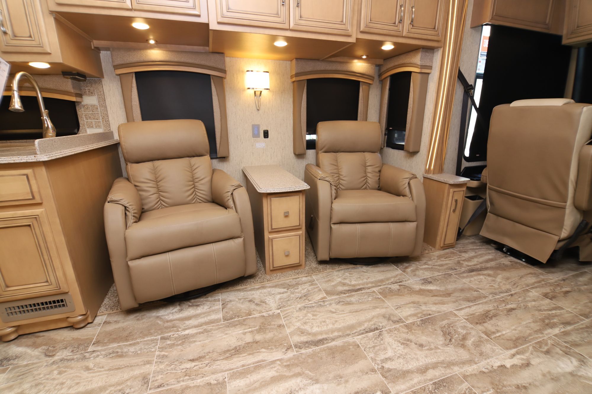 New 2019 Newmar Ventana Le 4002 Class A  For Sale