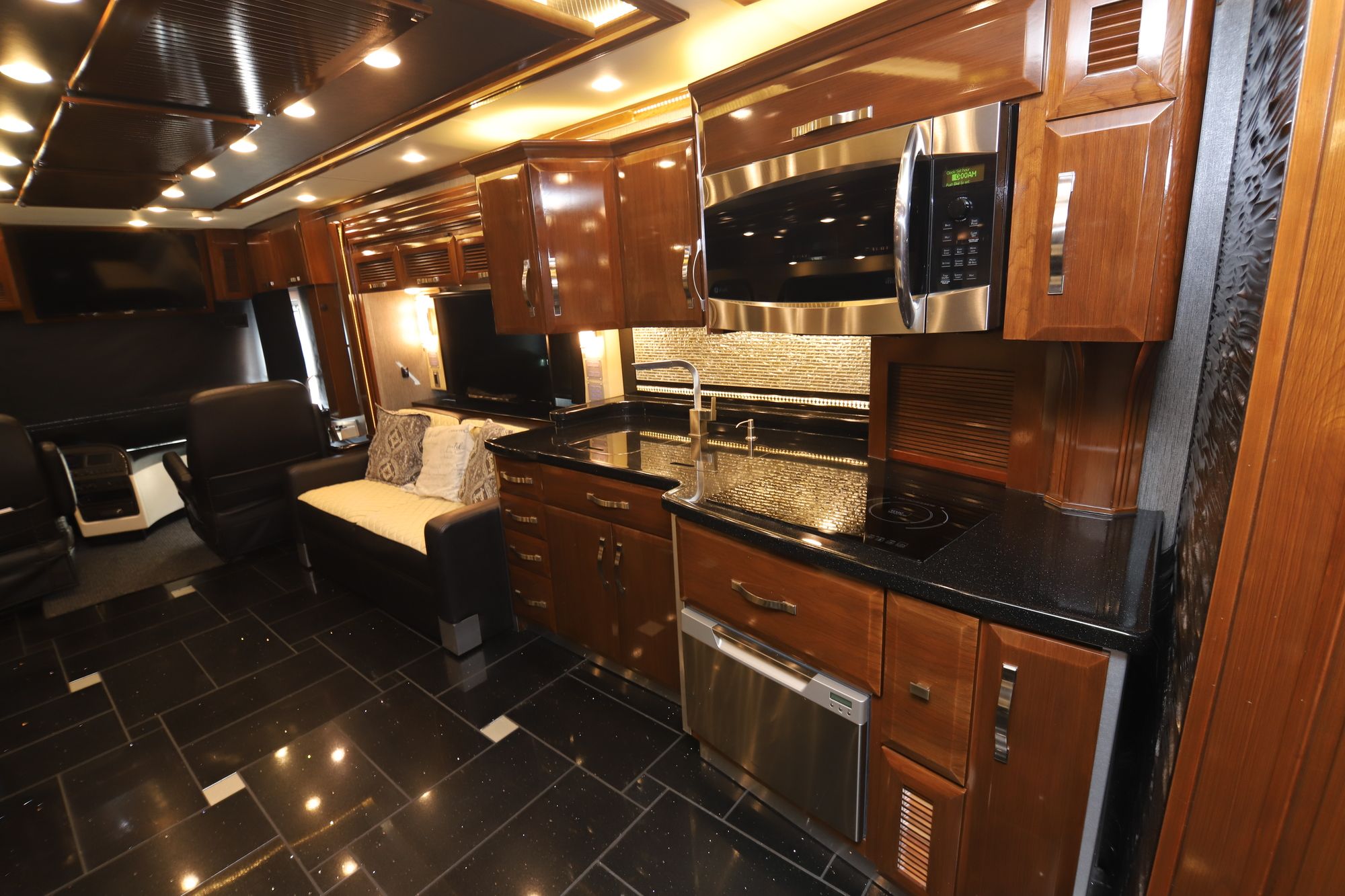 Used 2014 Newmar King Aire 4593 Class A  For Sale