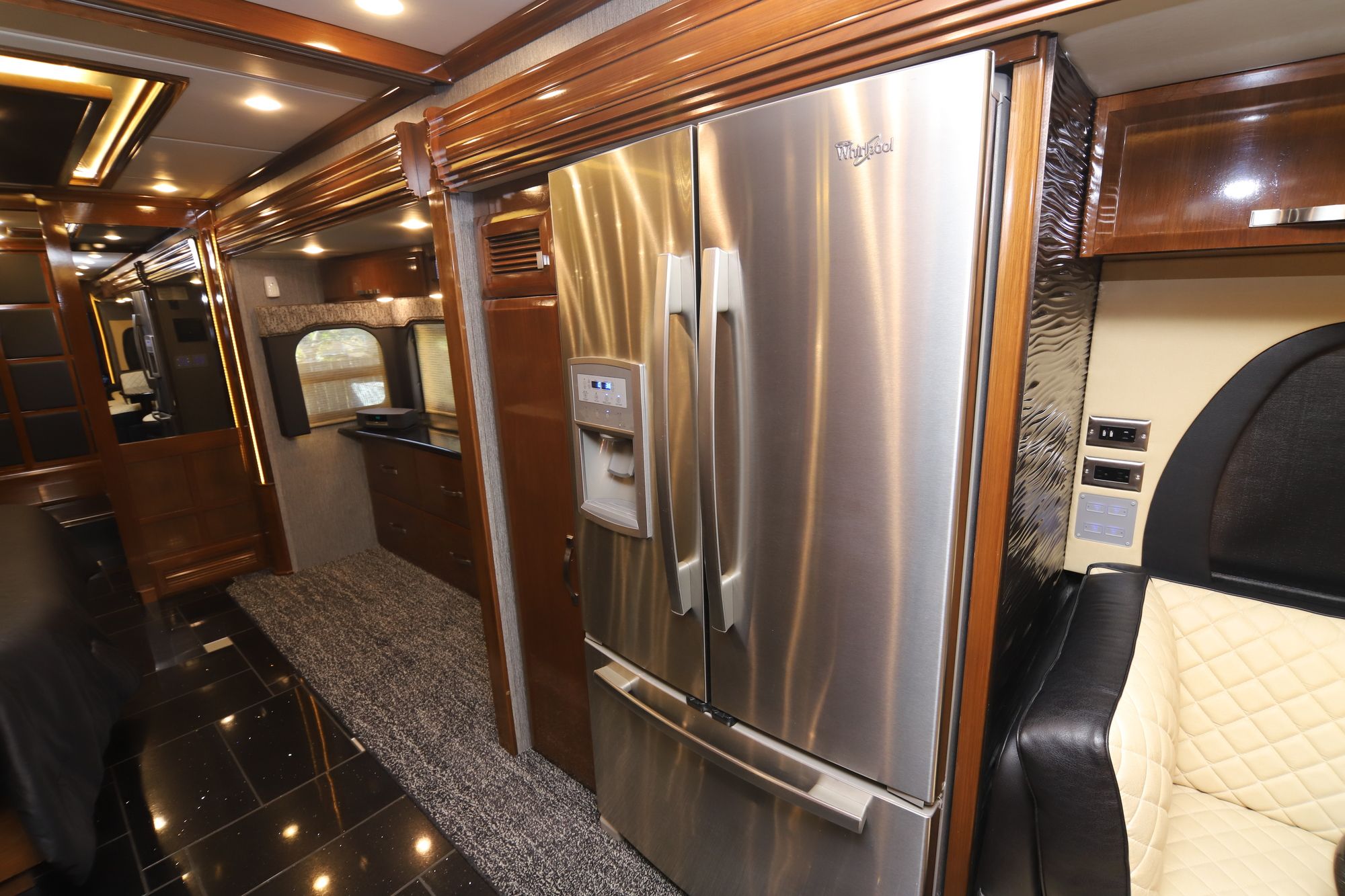 Used 2014 Newmar King Aire 4593 Class A  For Sale