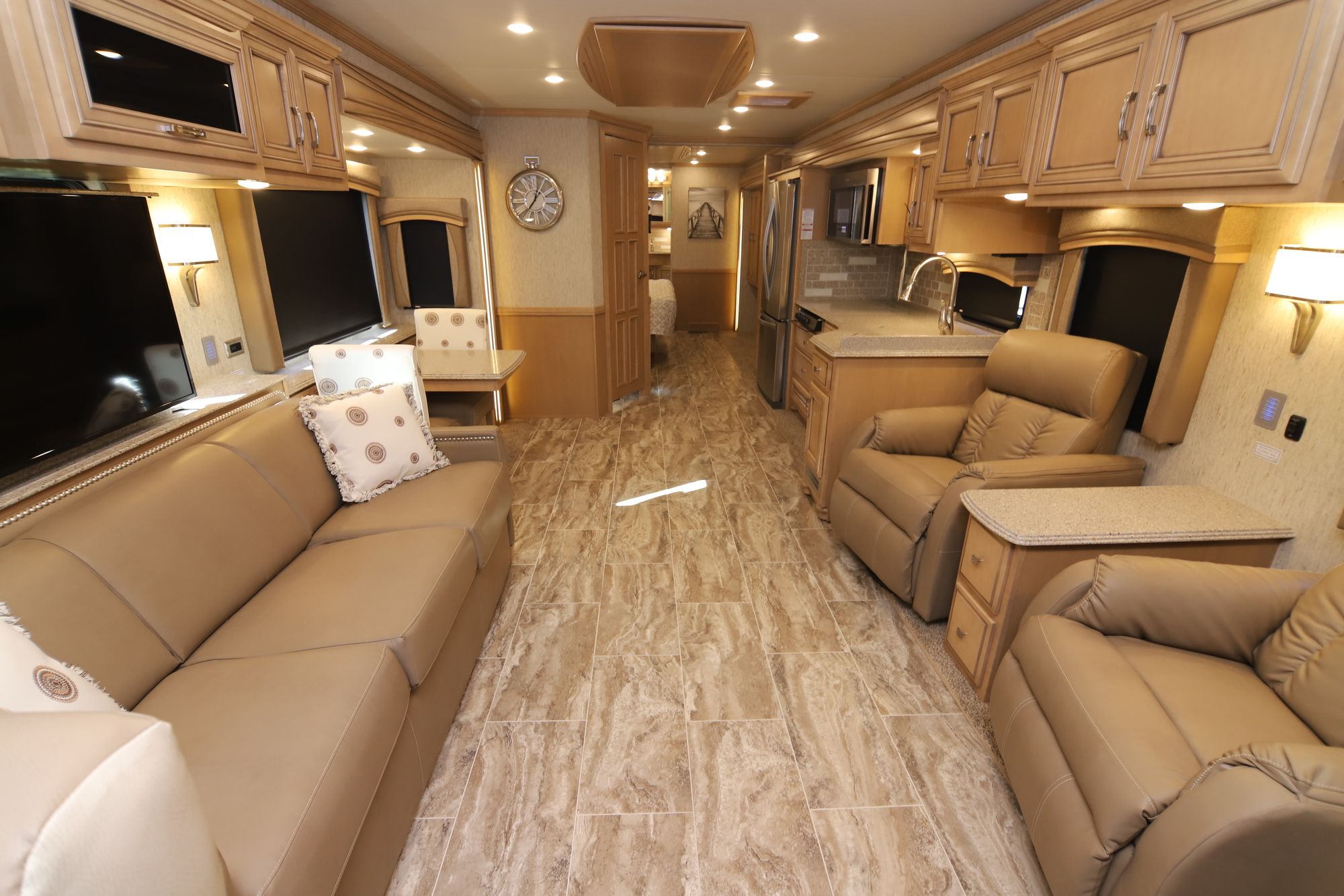 New 2019 Newmar Ventana Le 4002 Class A  For Sale