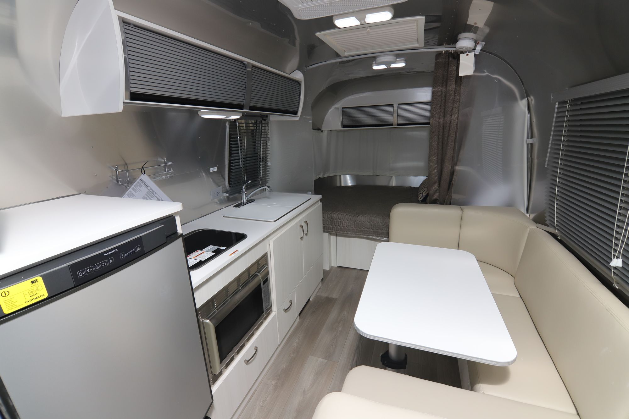 New 2019 Airstream Sport 22FB Travel Trailer  For Sale