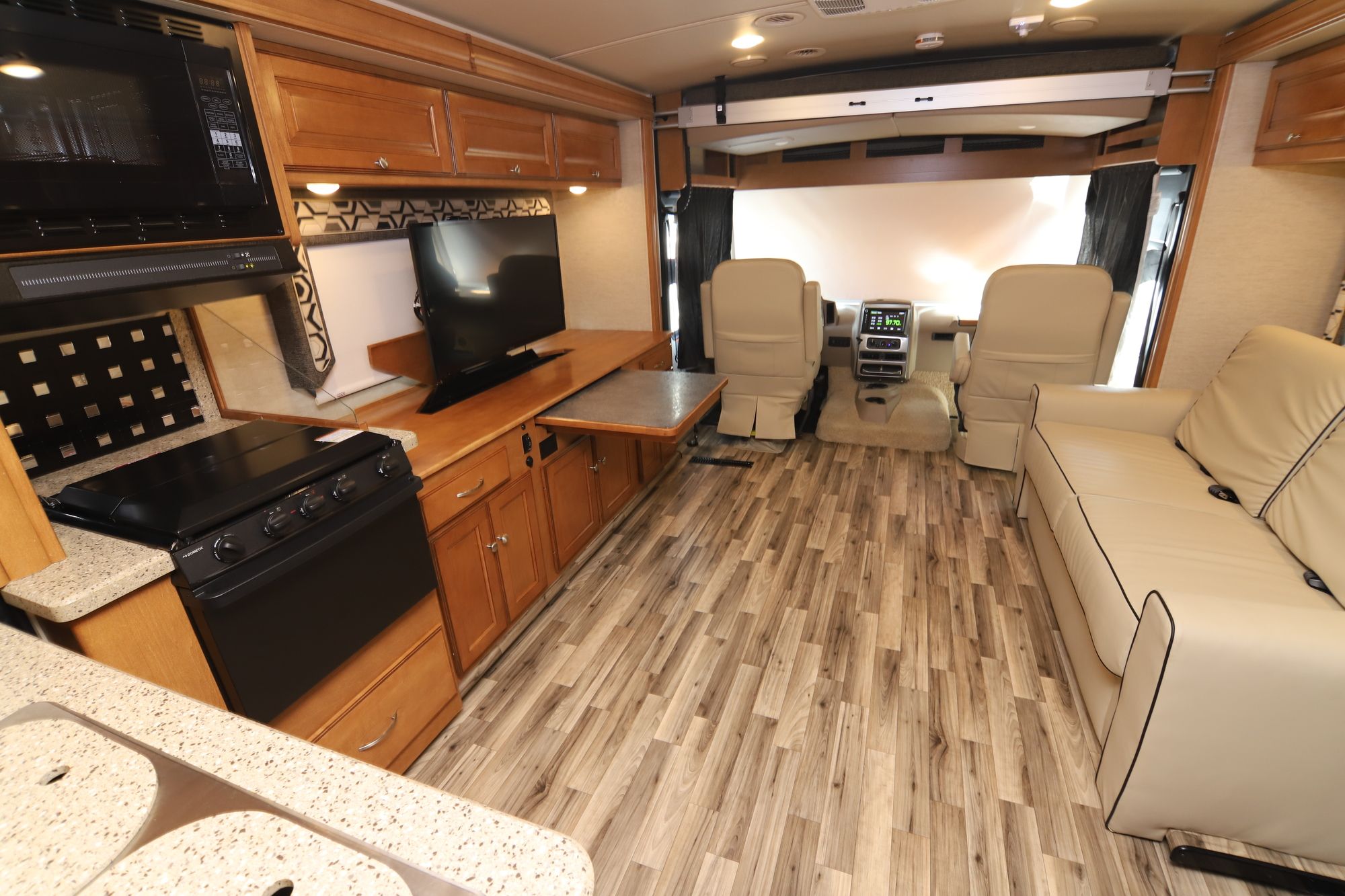 Used 2018 Winnebago Sun Star Lx 30T Class A  For Sale