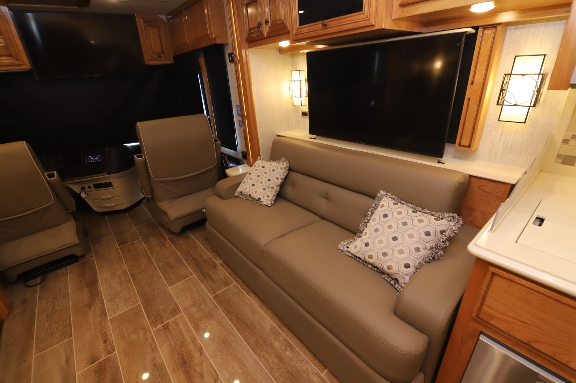 New 2019 Newmar Dutch Star 4328 Class A  For Sale