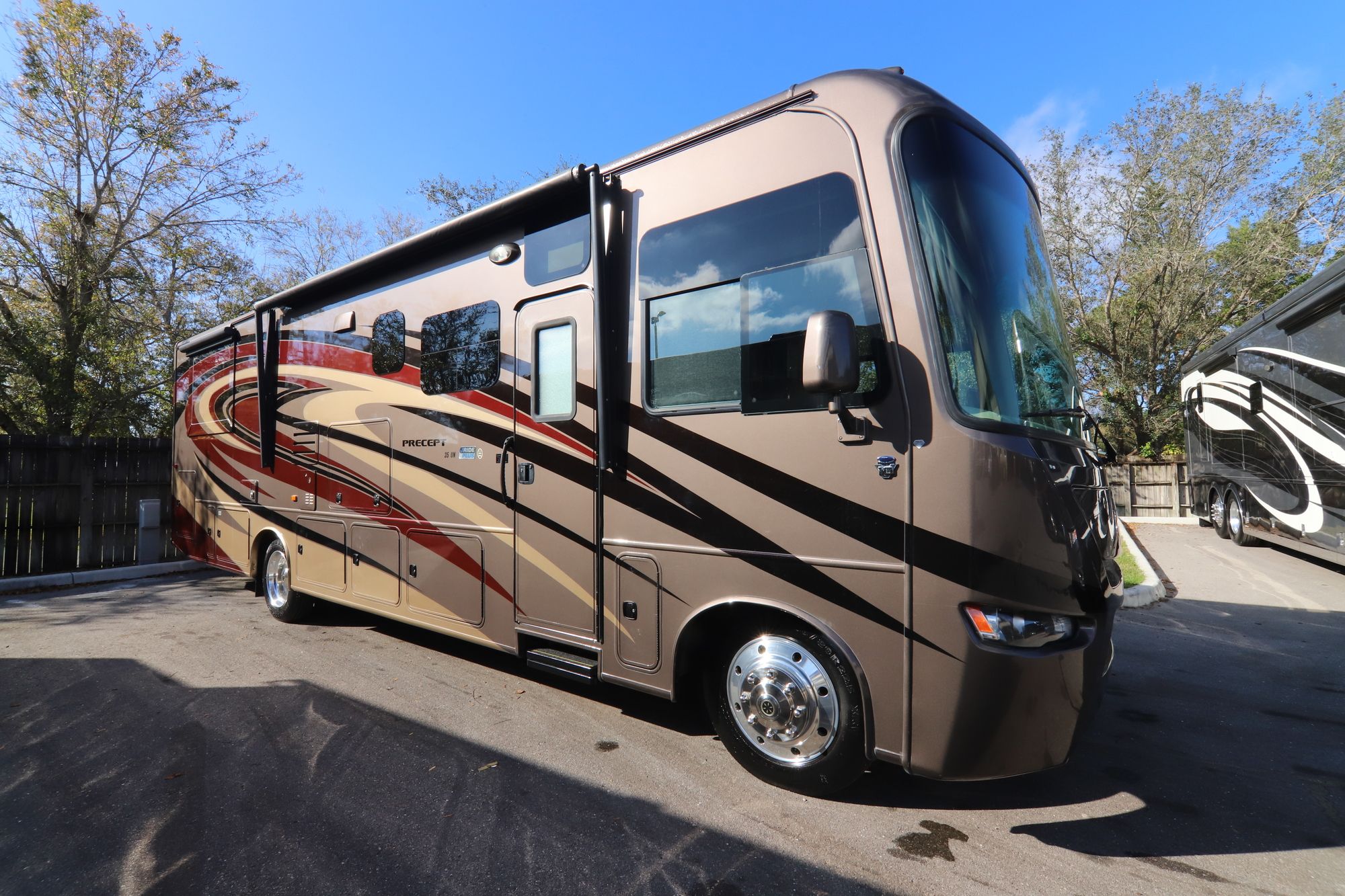 Used 2015 Jayco Precept 35UN Class A  For Sale