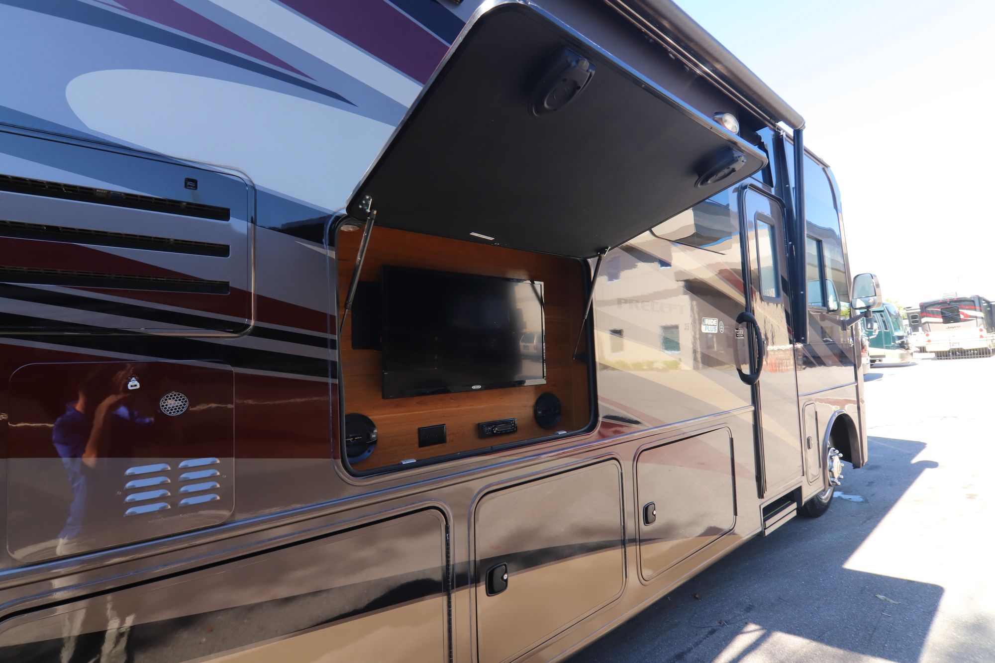 Used 2015 Jayco Precept 35UN Class A  For Sale