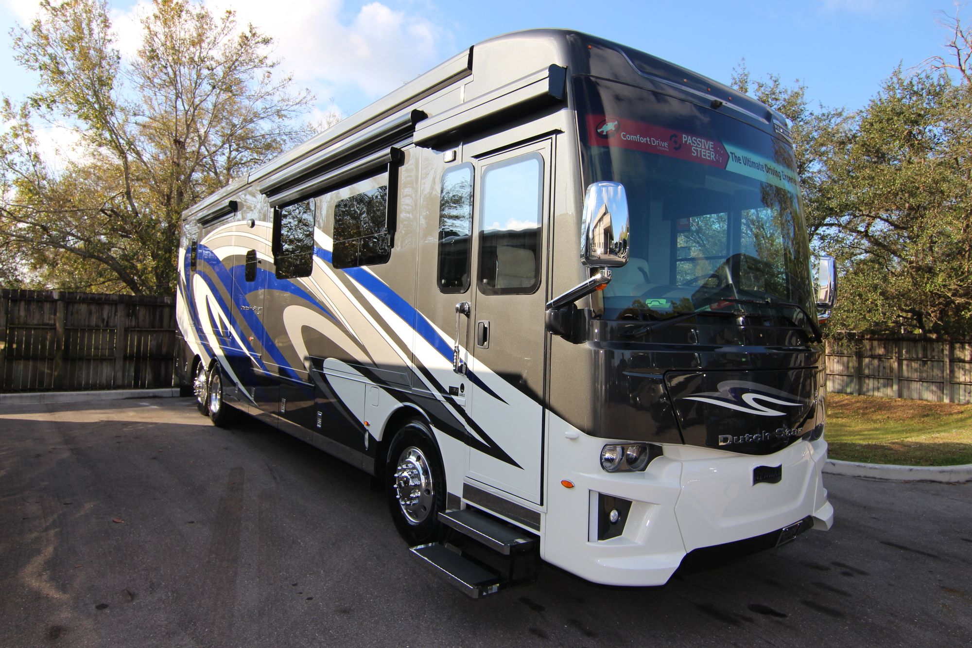 New 2019 Newmar Dutch Star 4002 Class A  For Sale