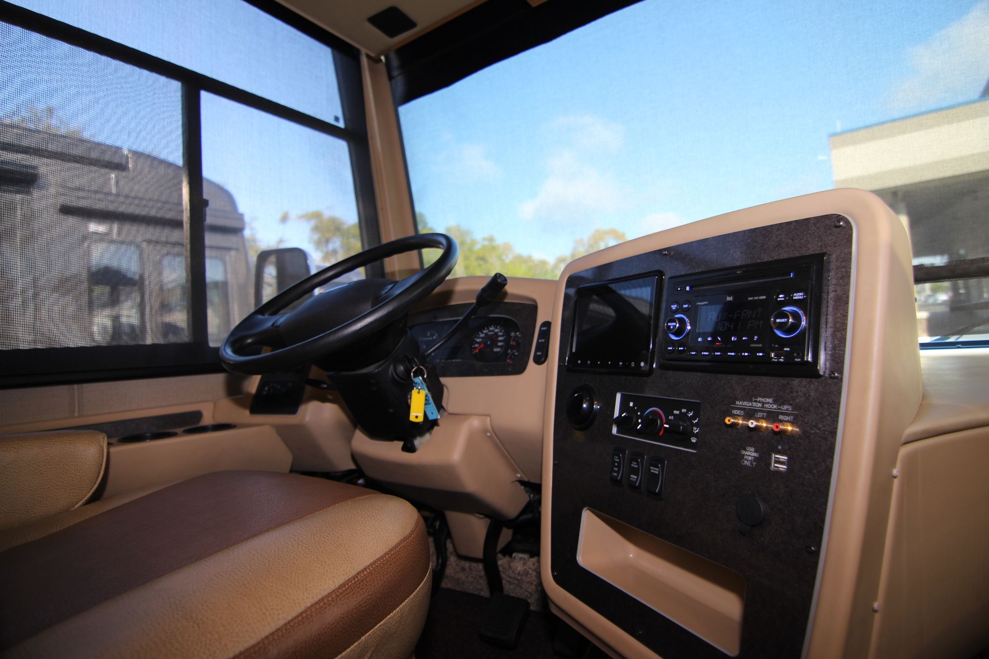 Used 2014 Newmar Canyon Star 3650 Class A  For Sale