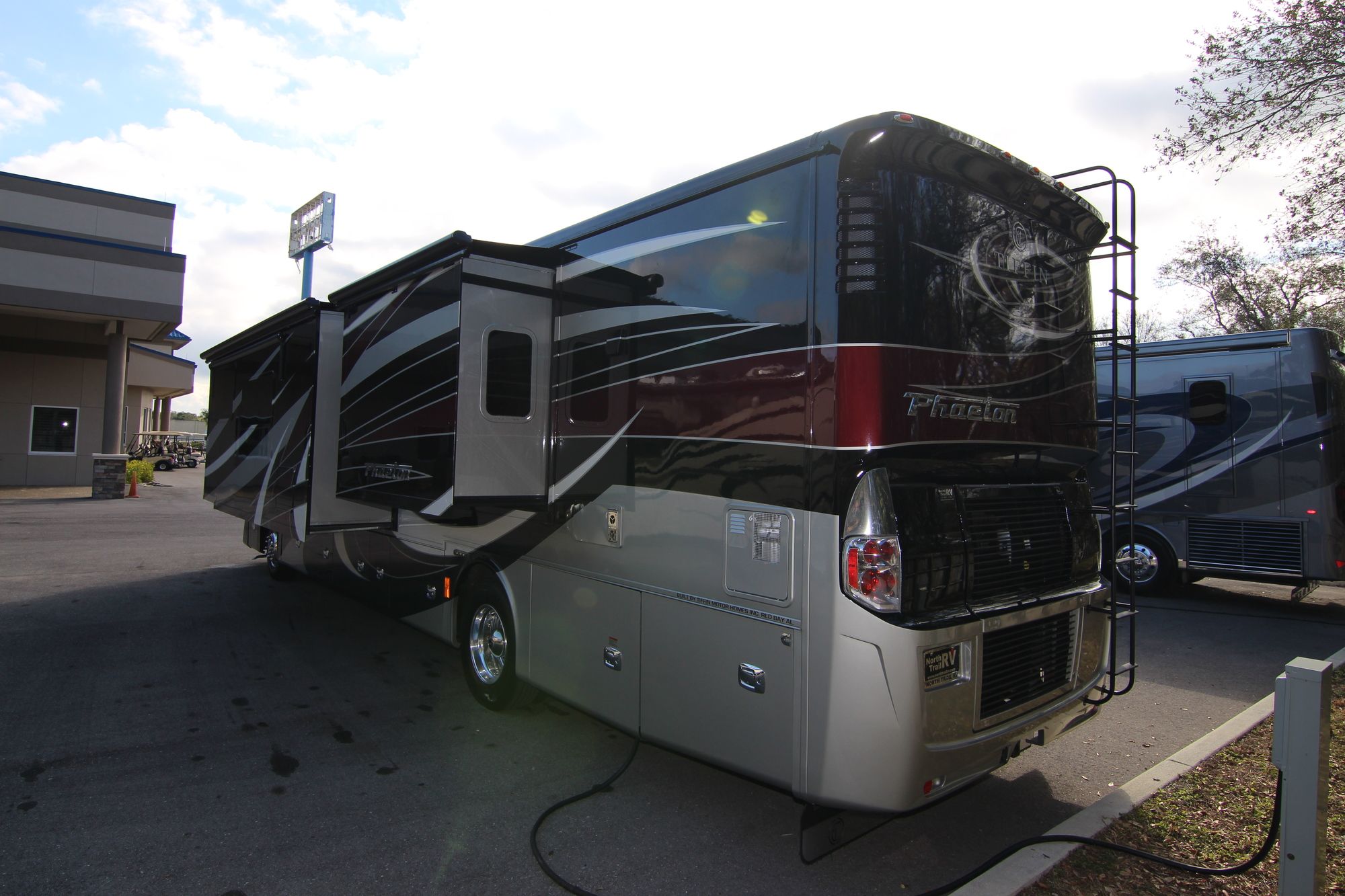 New 2019 Tiffin Motor Homes Phaeton 40QBH Class A  For Sale