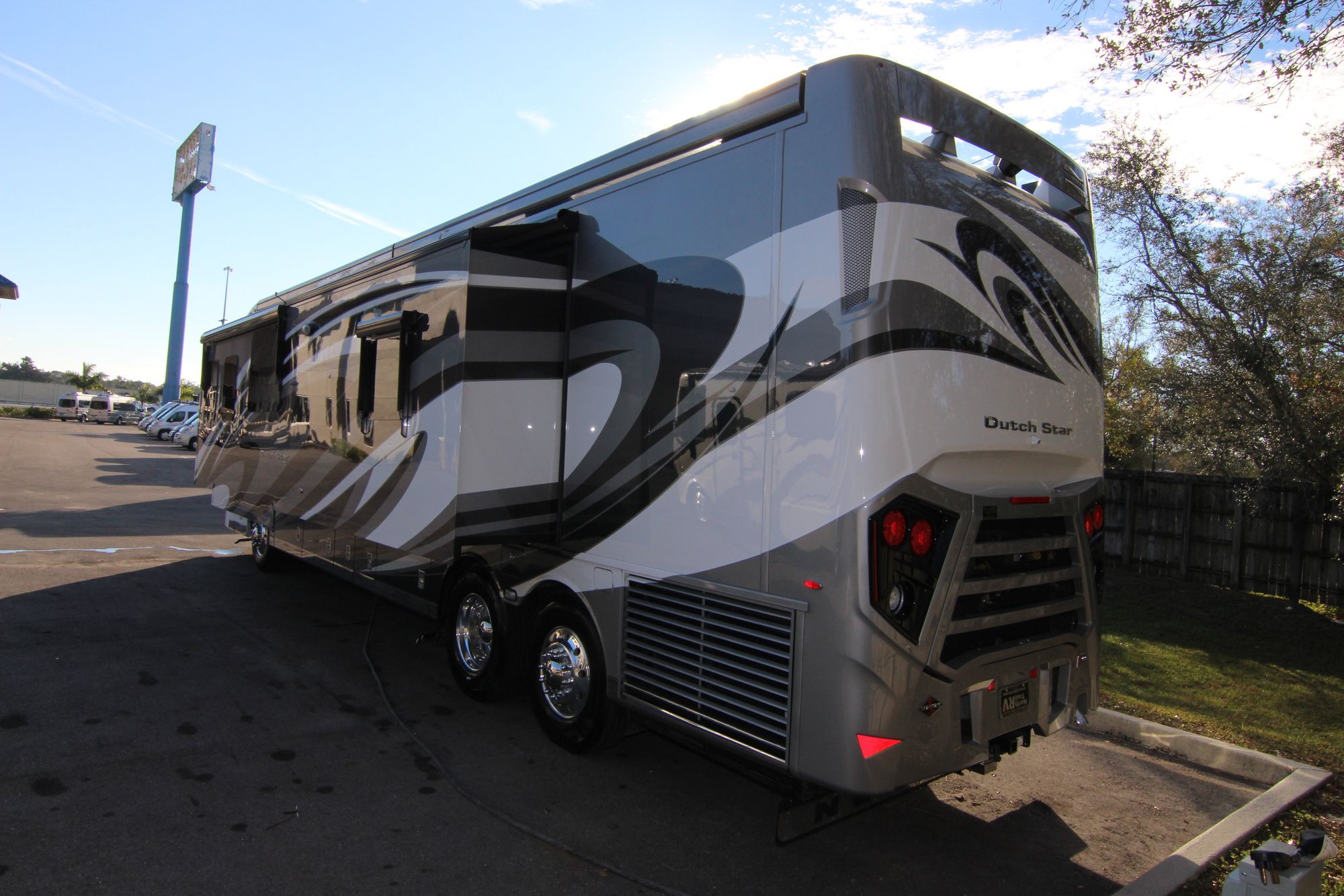 New 2019 Newmar Dutch Star 4018 Class A  For Sale