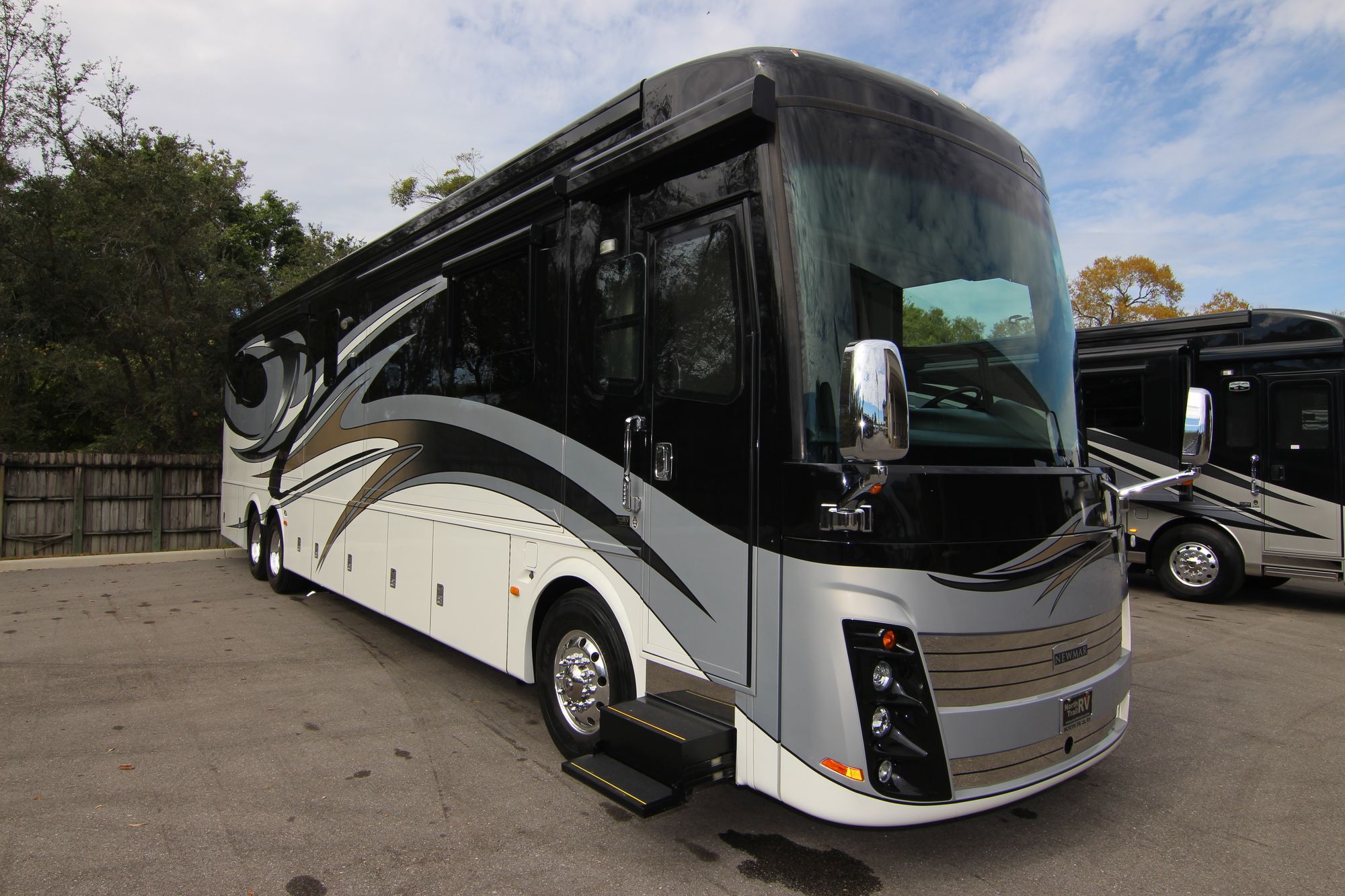 Used 2013 Newmar King Aire 4584 Class A  For Sale