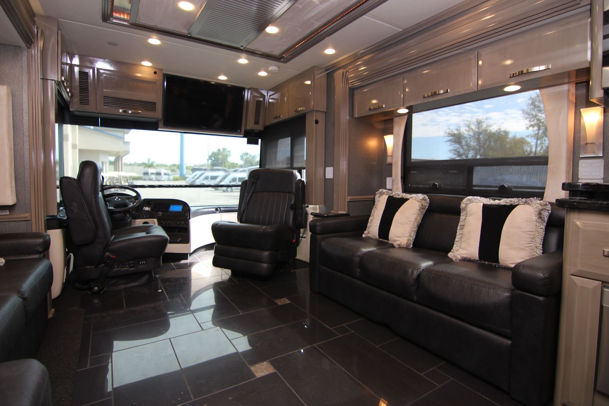 Used 2013 Newmar King Aire 4584 Class A  For Sale
