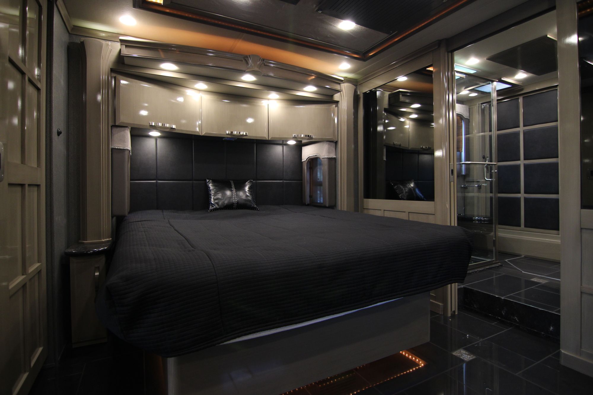 Used 2013 Newmar King Aire 4584 Class A  For Sale