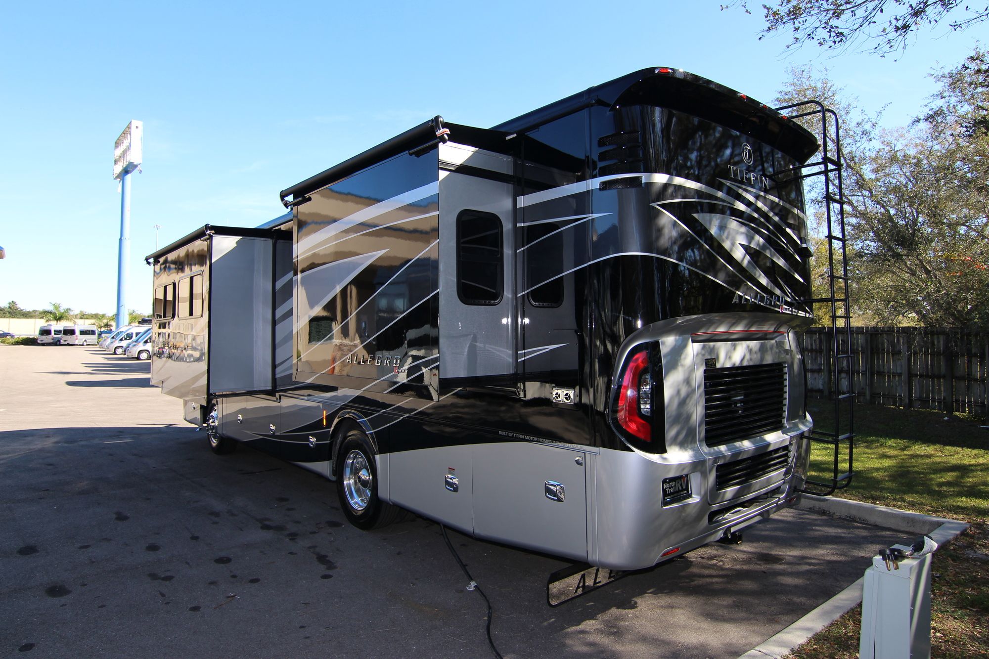 New 2019 Tiffin Motor Homes Allegro Red 33AA Class A  For Sale