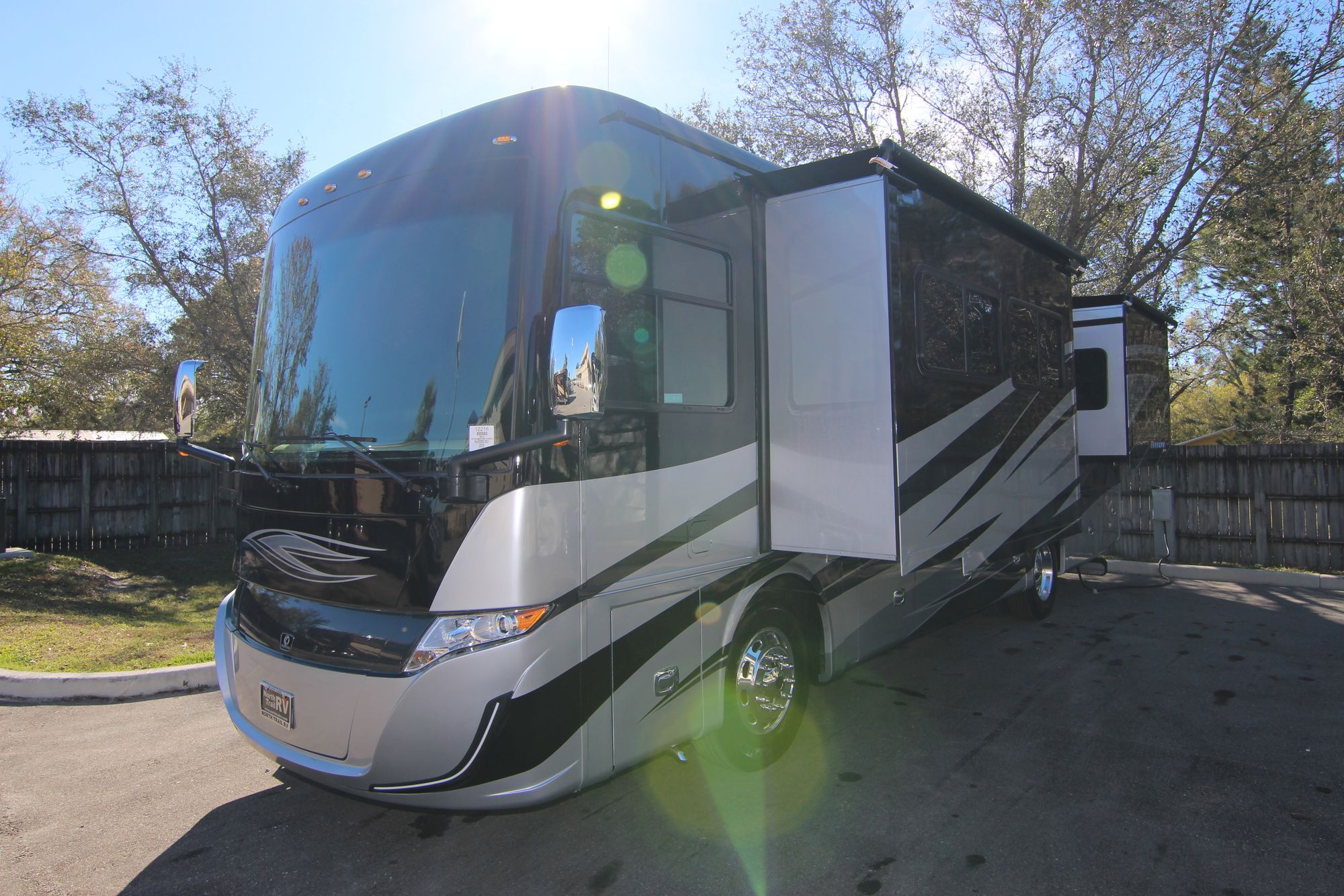 New 2019 Tiffin Motor Homes Allegro Red 33AA Class A  For Sale