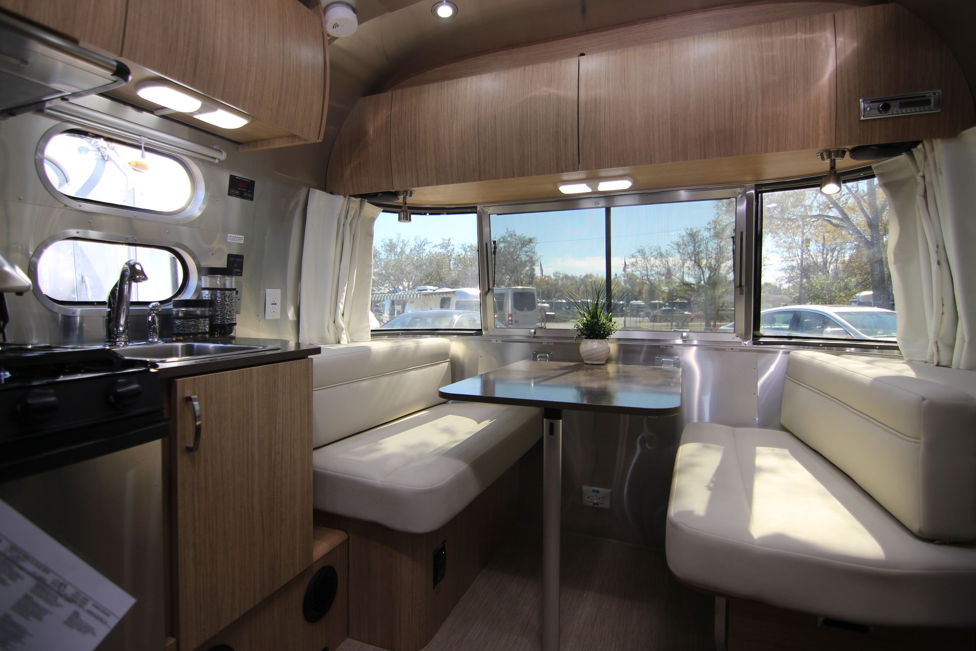 New 2019 Airstream Flying Cloud 19CB Travel Trailer  For Sale