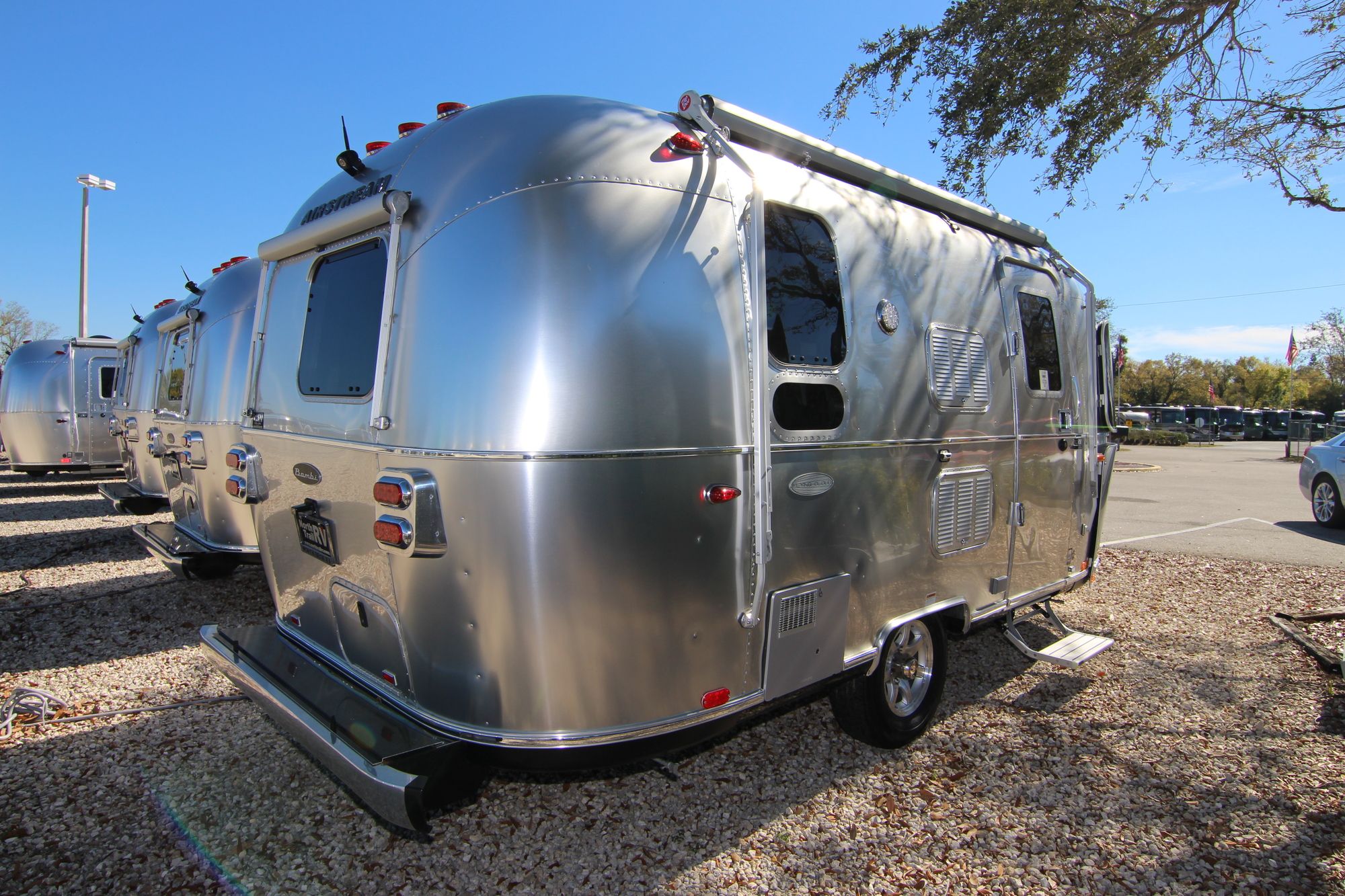 New 2019 Airstream Flying Cloud 19CB Travel Trailer  For Sale