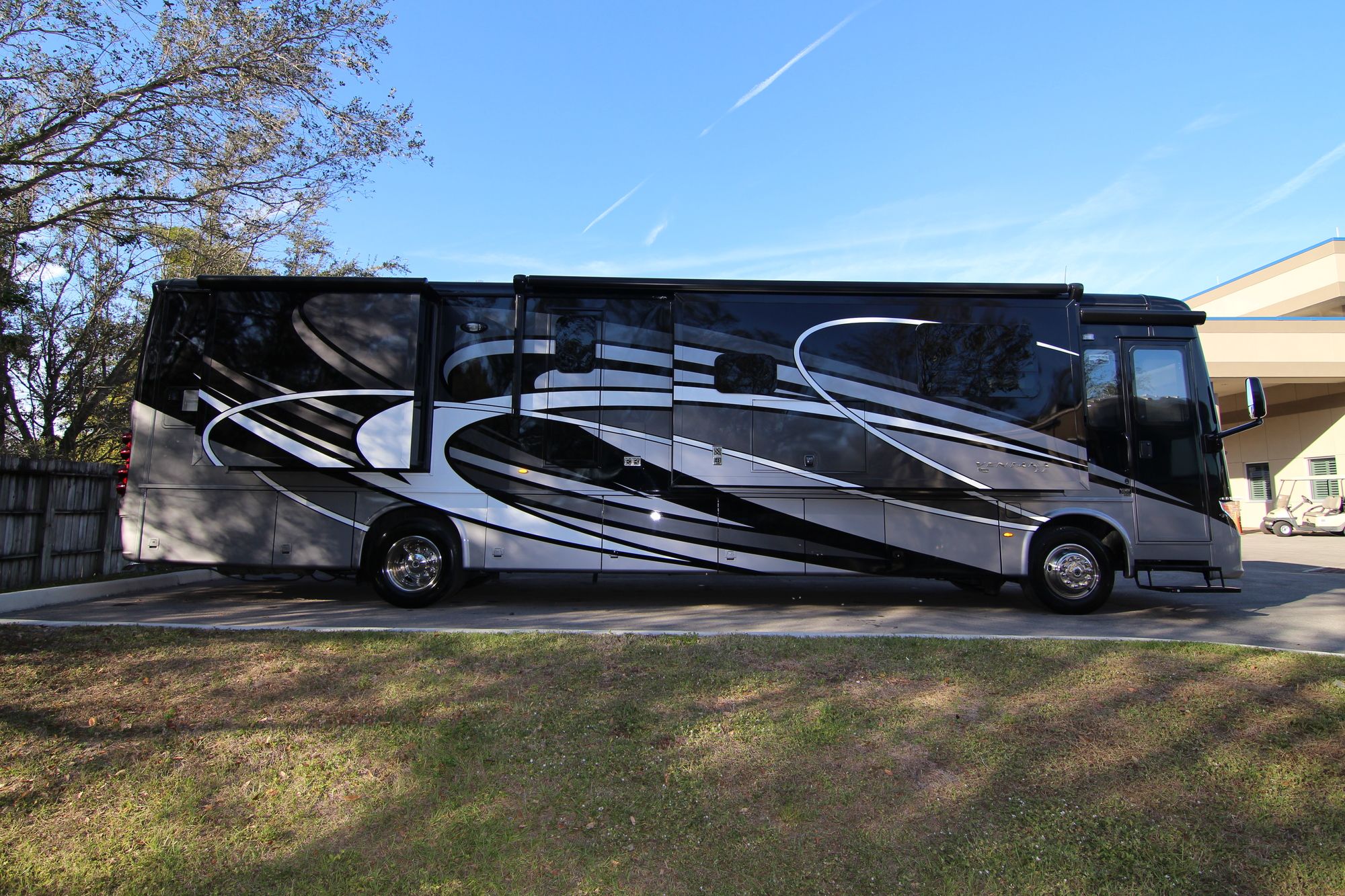 New 2019 Newmar Ventana Le 4045 Class A  For Sale