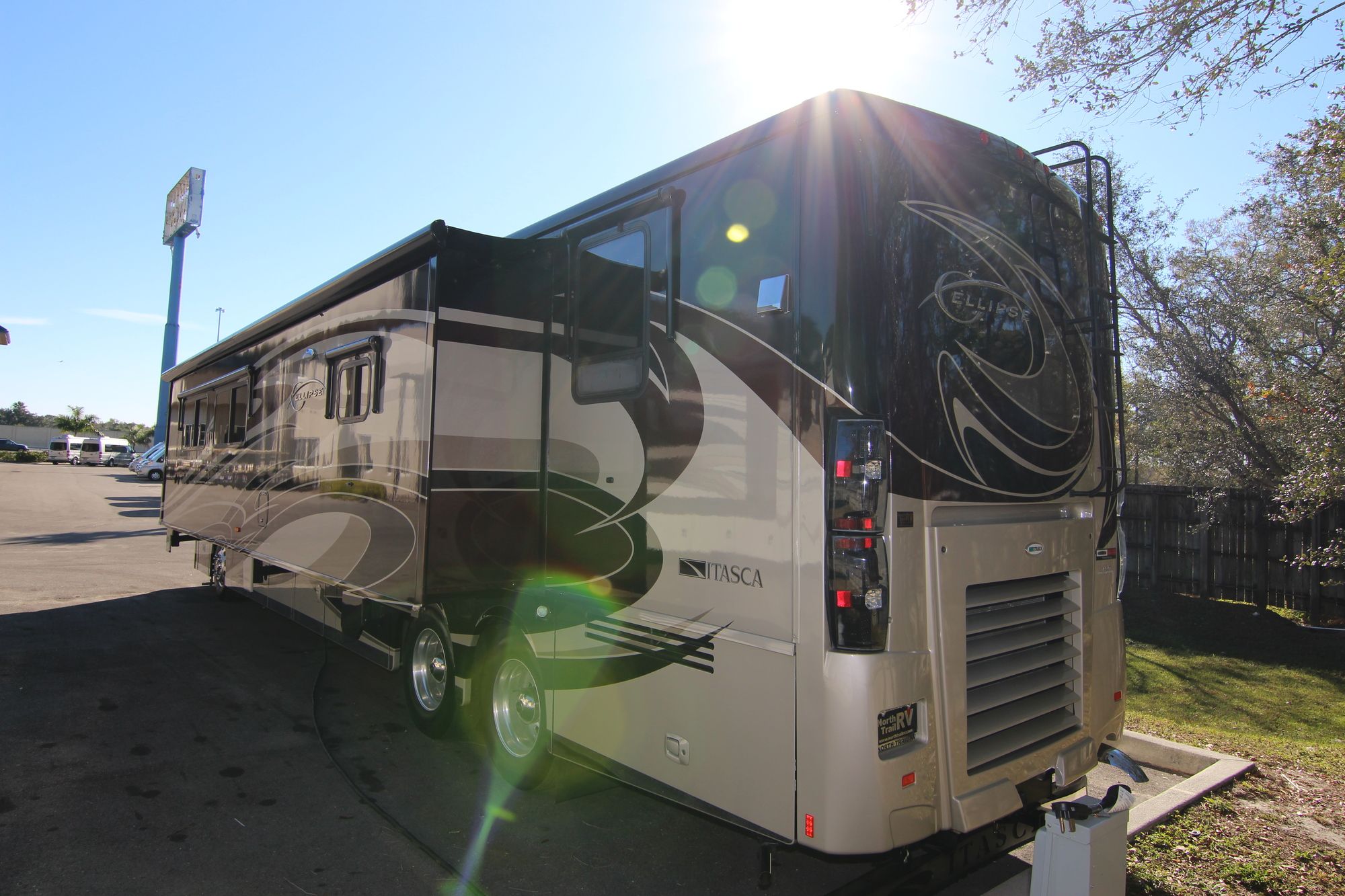 Used 2013 Itasca Ellipse 42QD Class A  For Sale