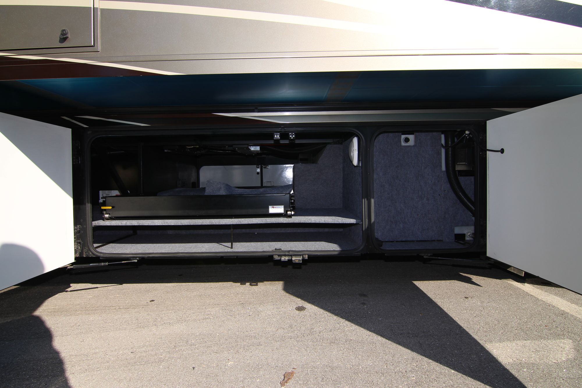 Used 2013 Itasca Ellipse 42QD Class A  For Sale