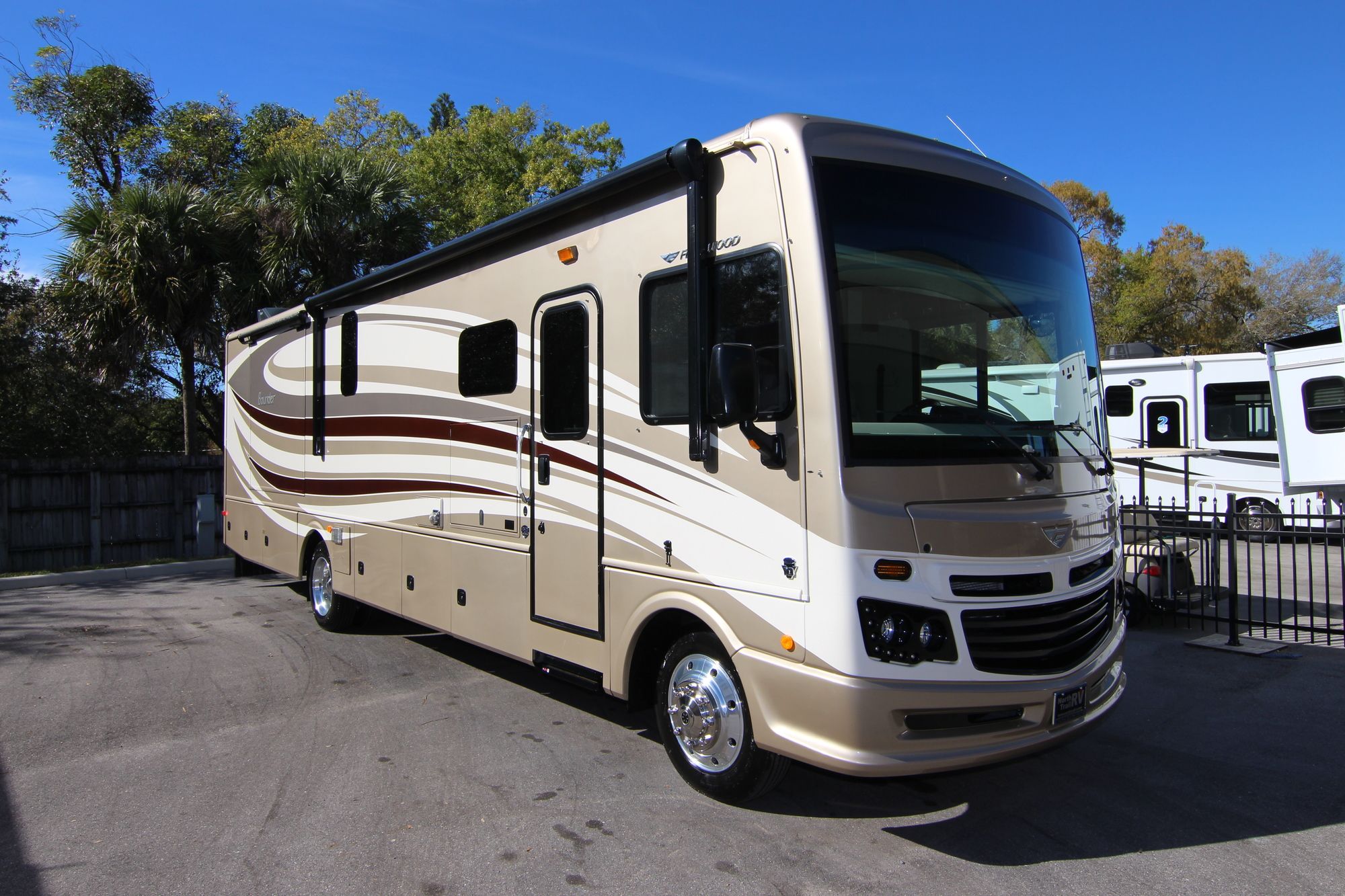 Used 2017 Fleetwood Bounder 35K Class A  For Sale