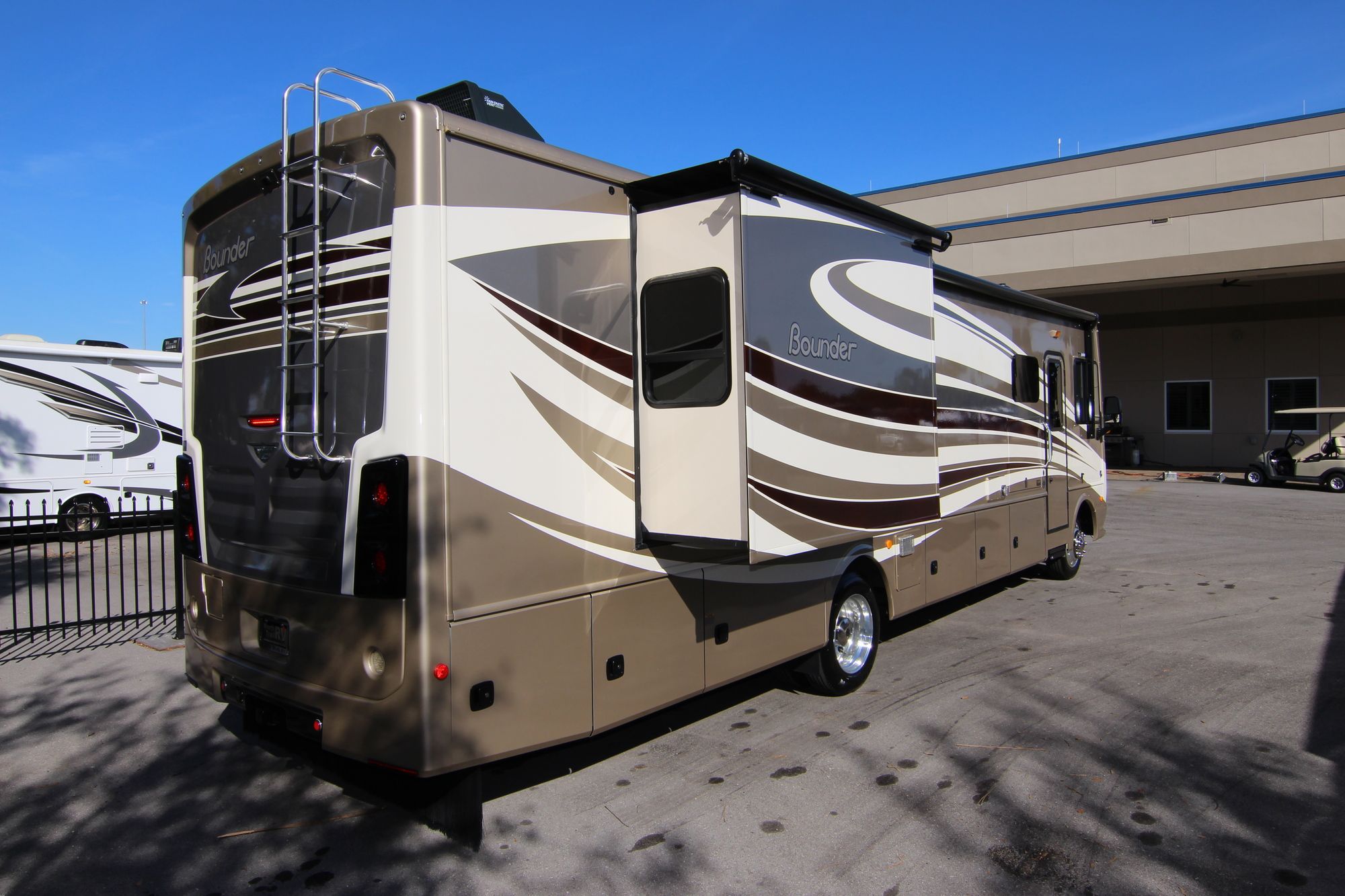 Used 2017 Fleetwood Bounder 35K Class A  For Sale