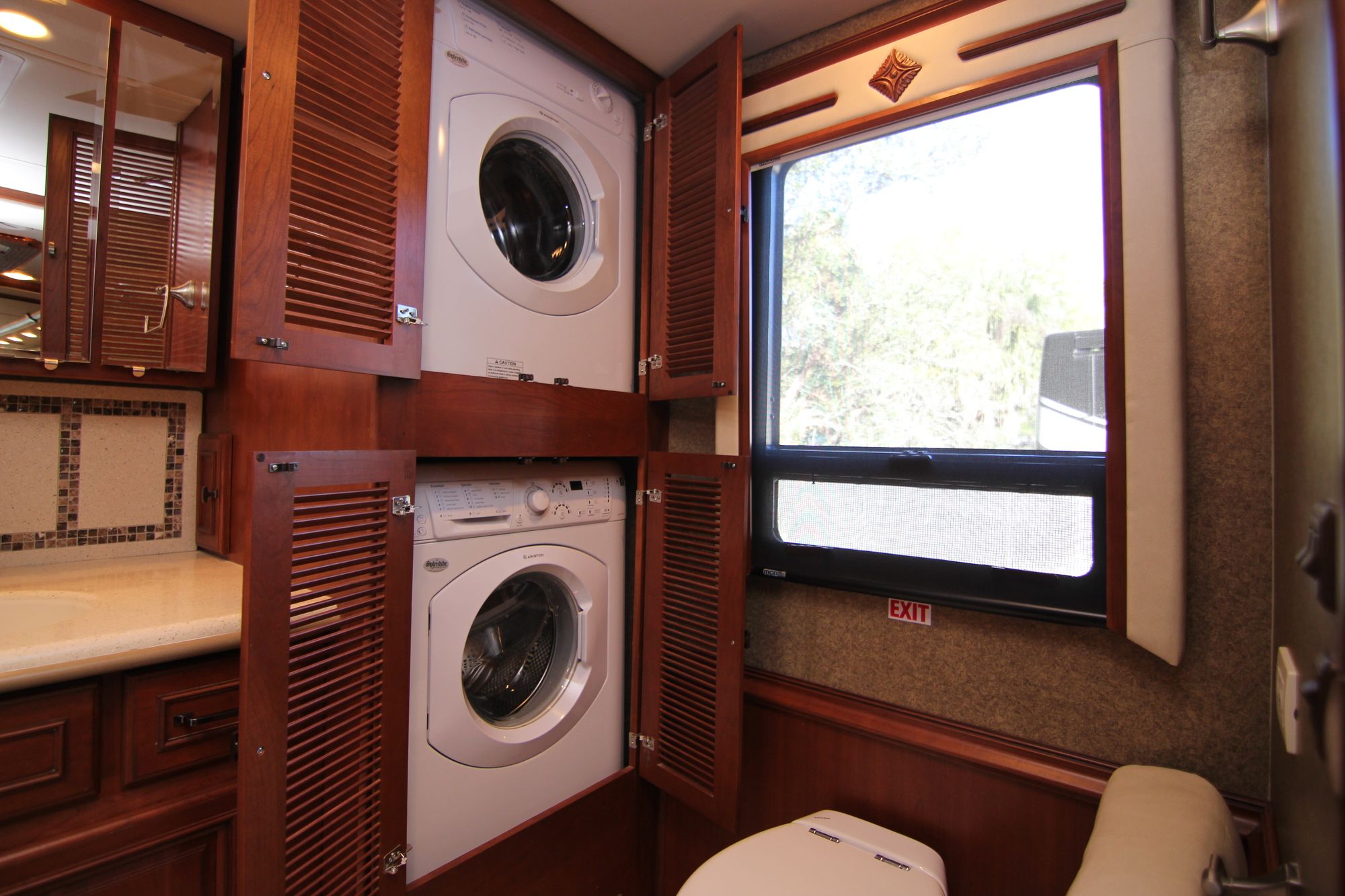 Used 2013 Itasca Ellipse 42QD Class A  For Sale