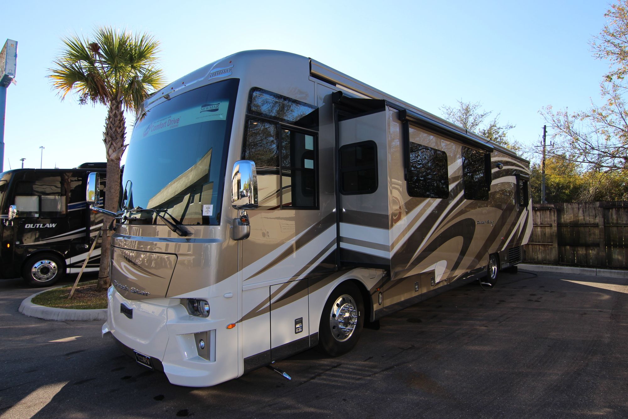 New 2019 Newmar Dutch Star 3736 Class A  For Sale