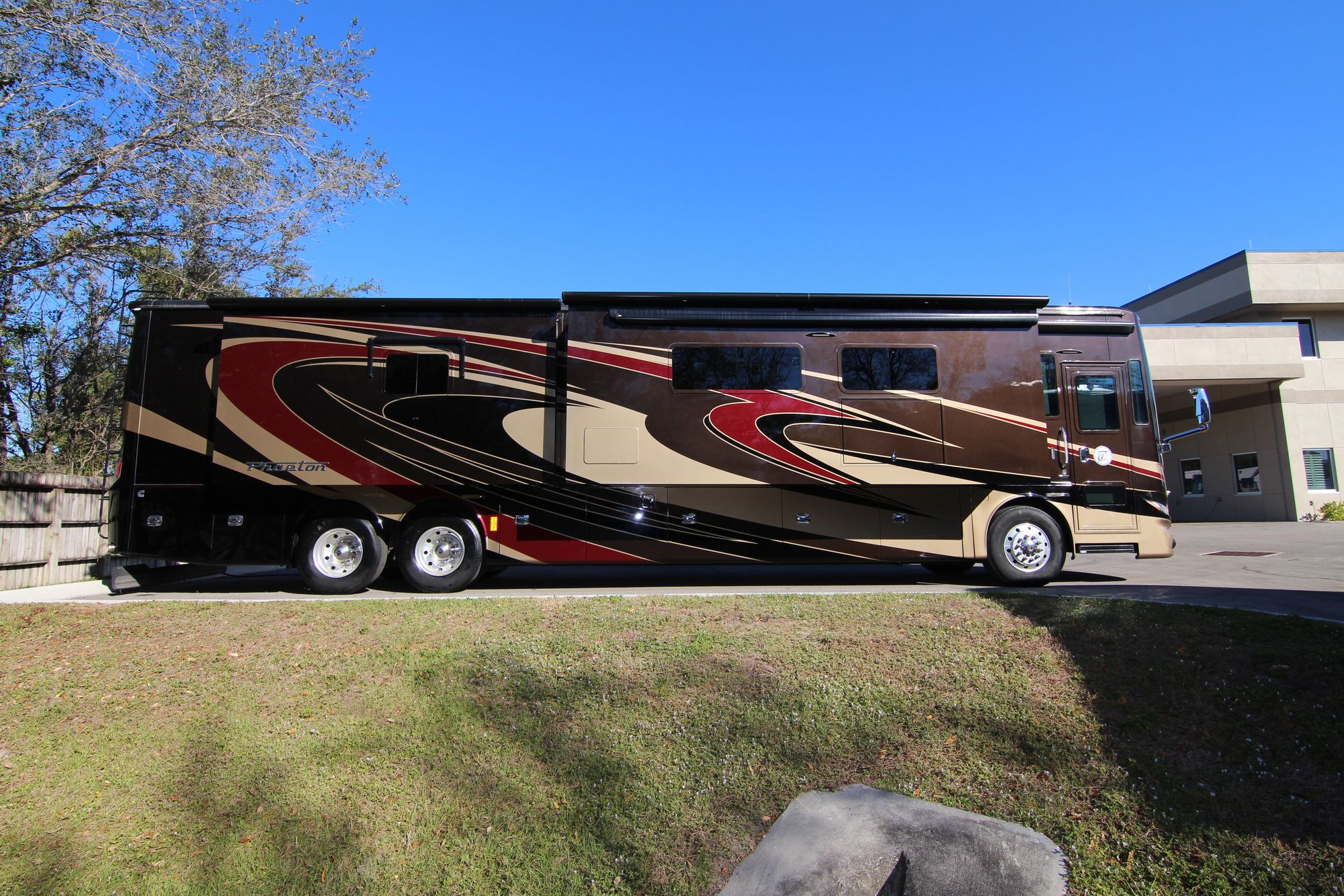 Used 2016 Tiffin Motor Homes Phaeton 44 OH Class A  For Sale