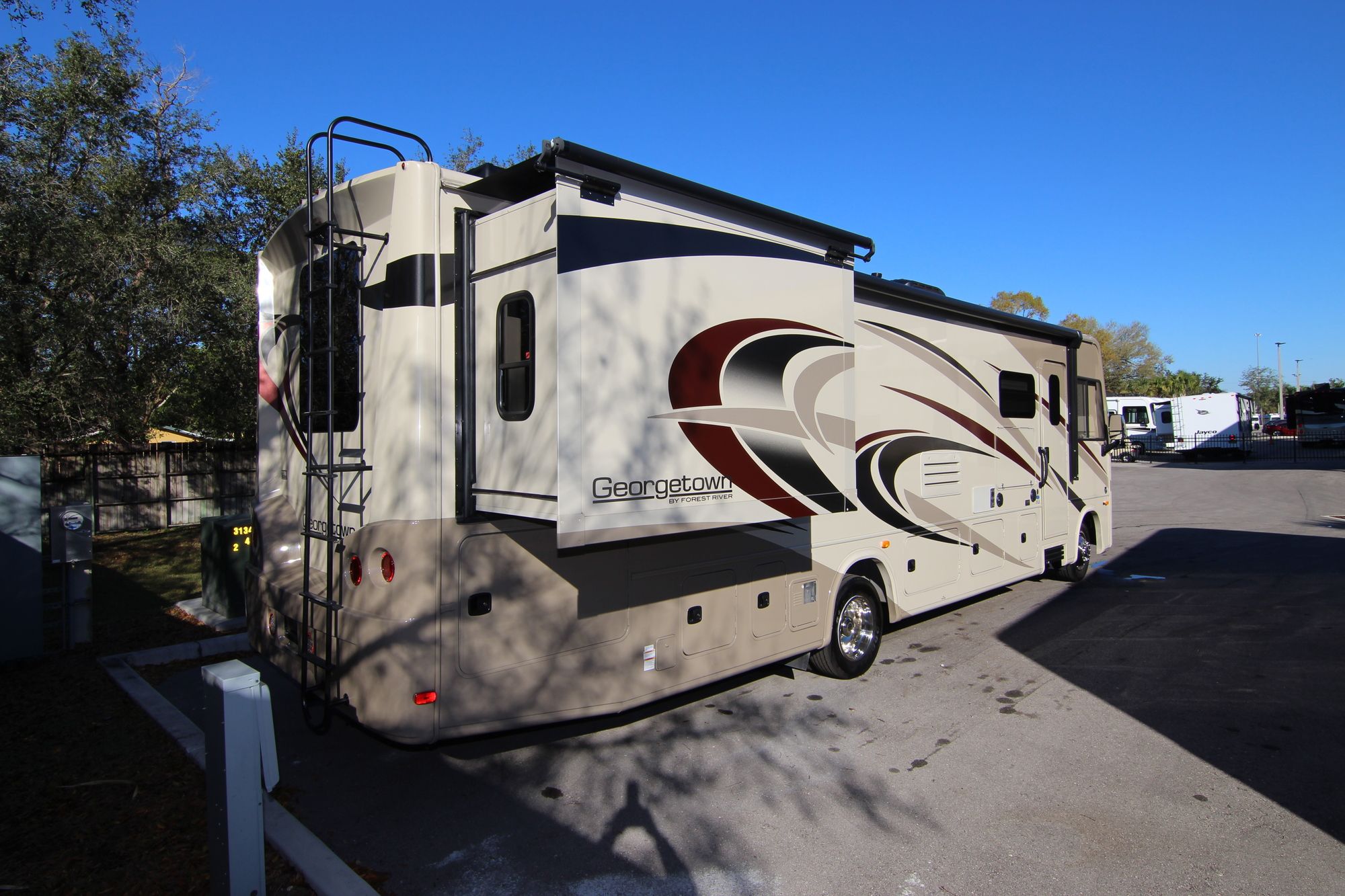 Used 2018 Forest River Georgetown 31L Class A  For Sale