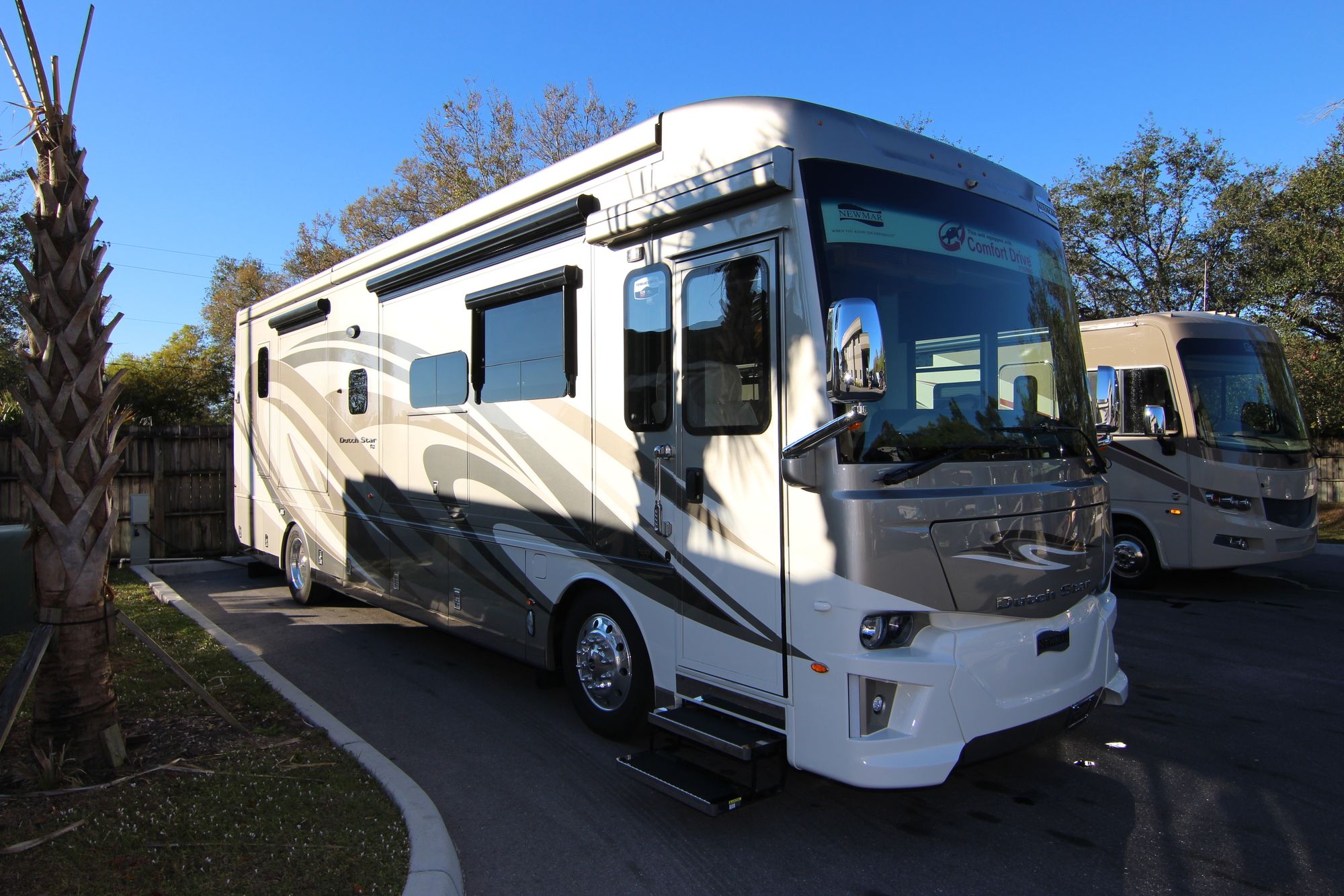 New 2019 Newmar Dutch Star 3736 Class A  For Sale