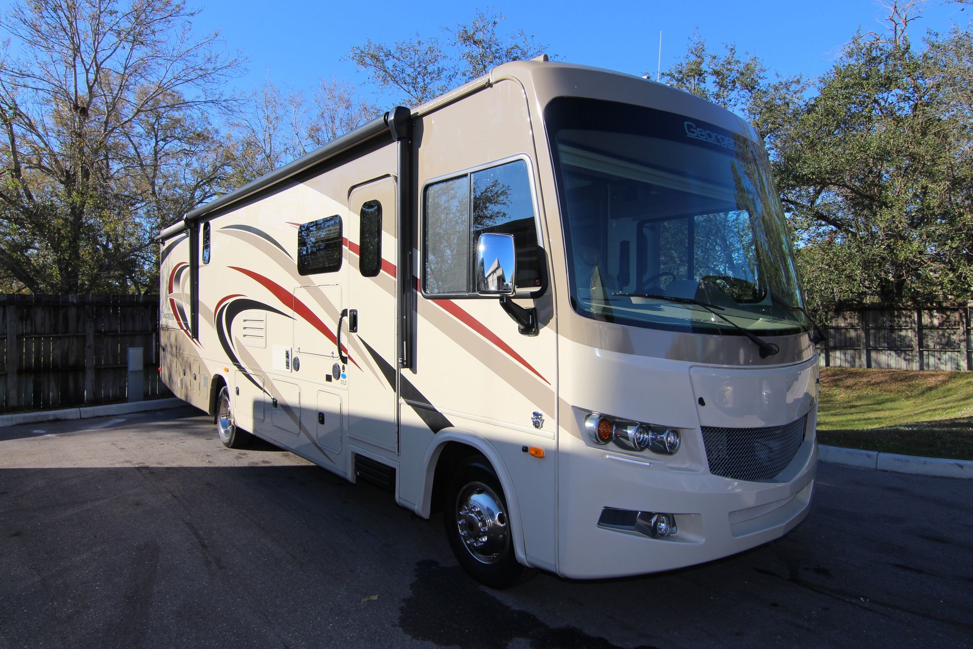 Used 2018 Forest River Georgetown 31L Class A  For Sale