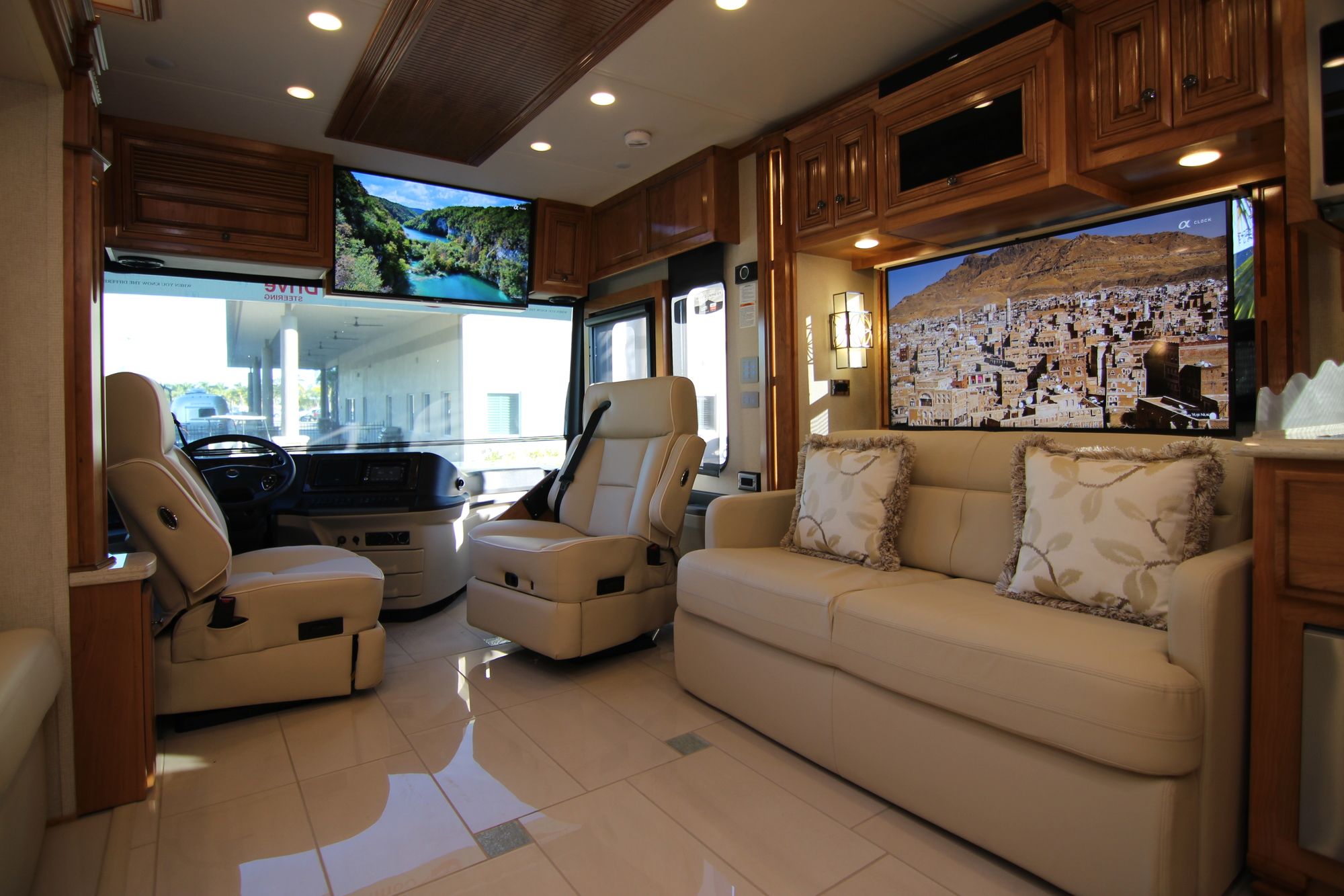 New 2019 Newmar Dutch Star 3736 Class A  For Sale