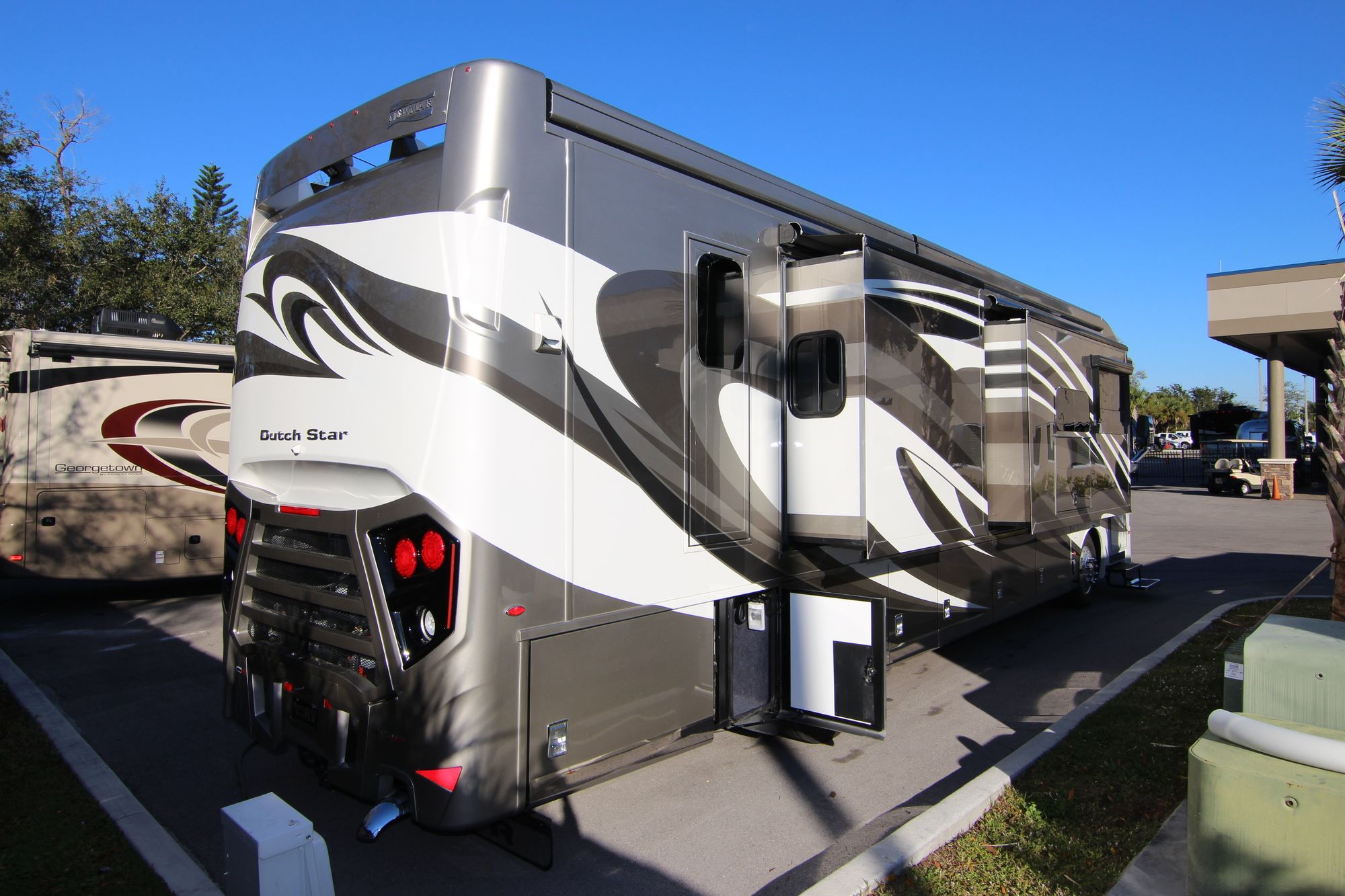 New 2019 Newmar Dutch Star 3736 Class A  For Sale