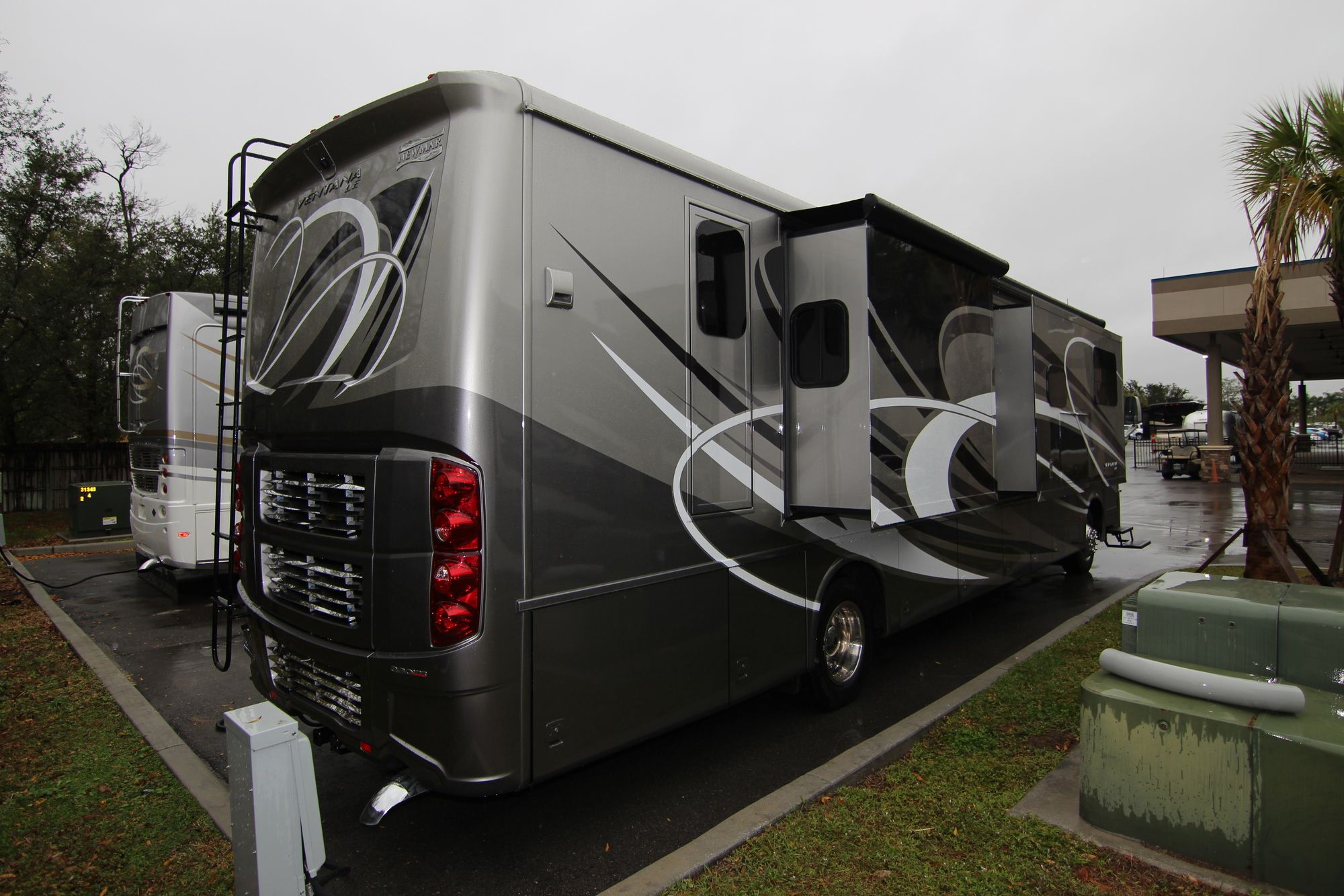 New 2019 Newmar Ventana Le 4037 Class A  For Sale