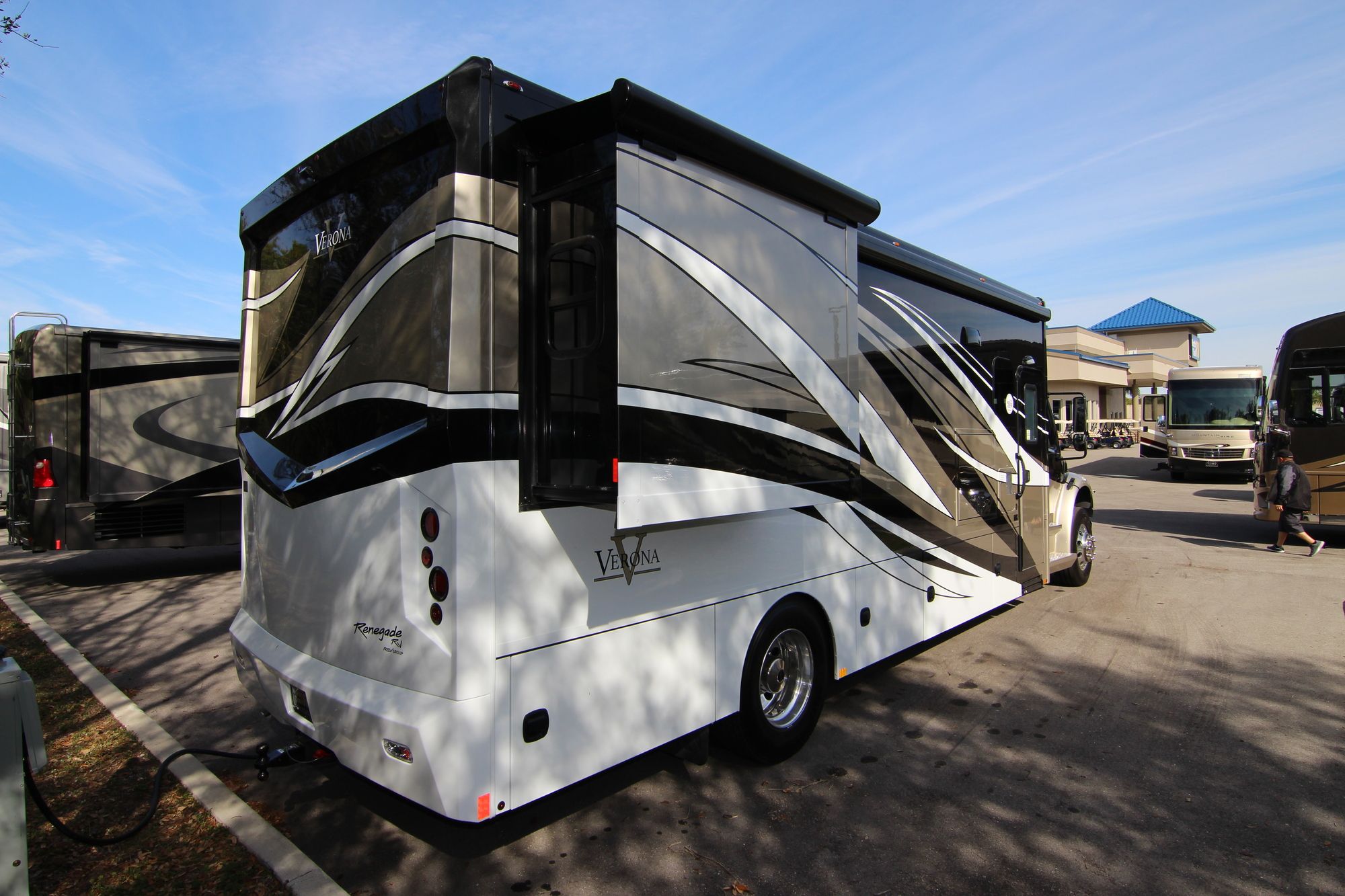 New 2019 Renegade Rv Verona 34VQB Super C  For Sale