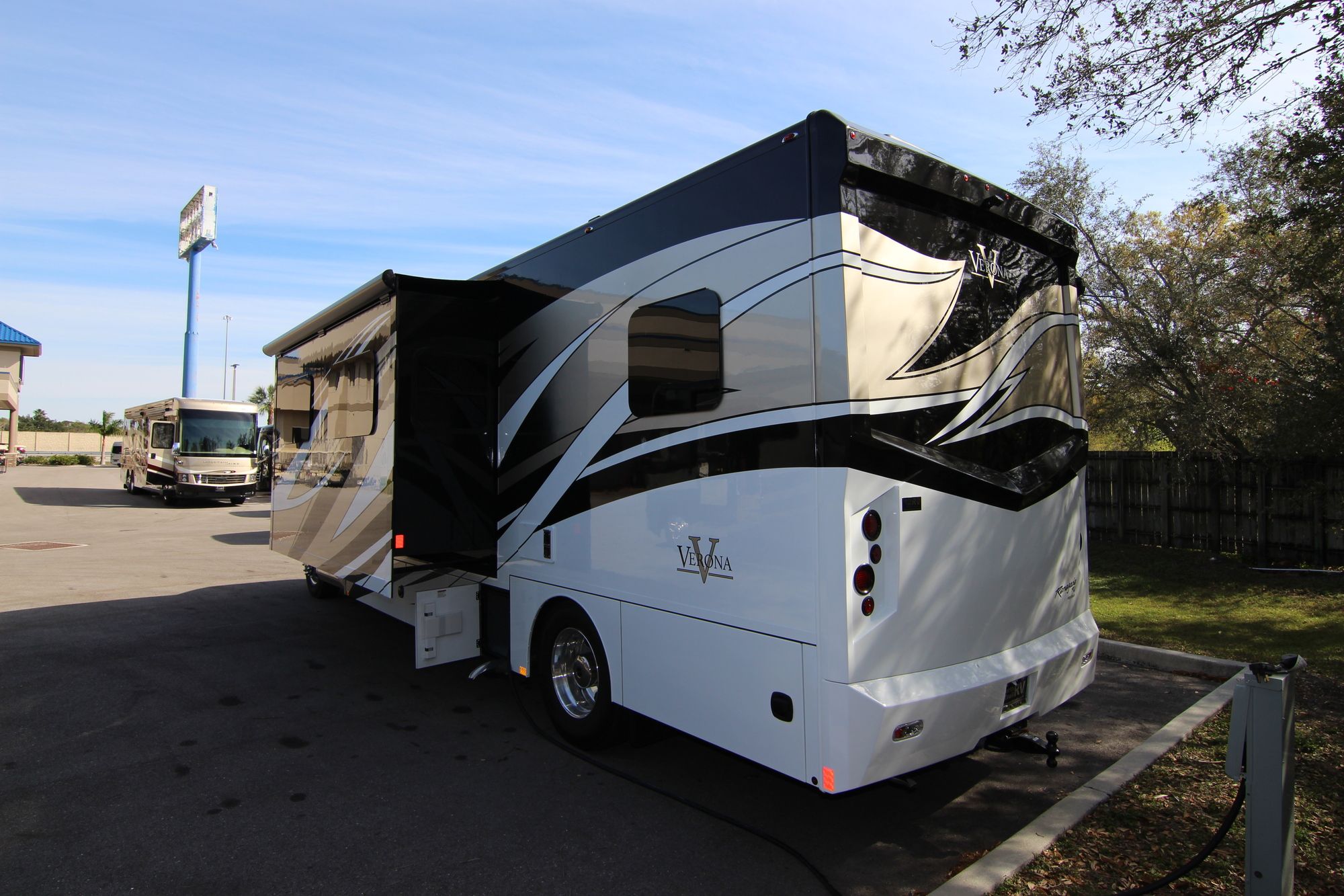 New 2019 Renegade Rv Verona 34VQB Super C  For Sale