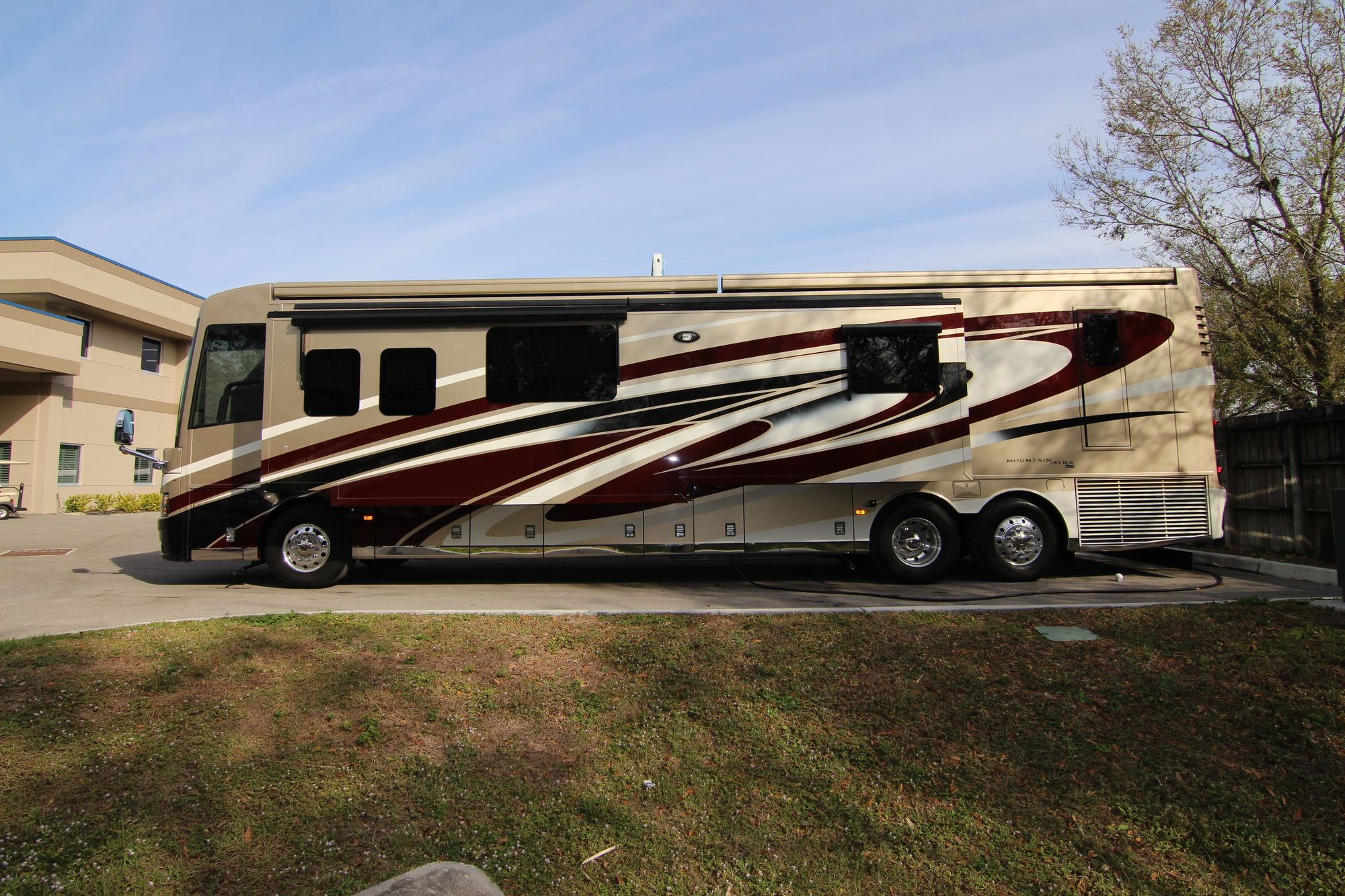 Used 2016 Newmar Mountain Aire 4553 Class A  For Sale