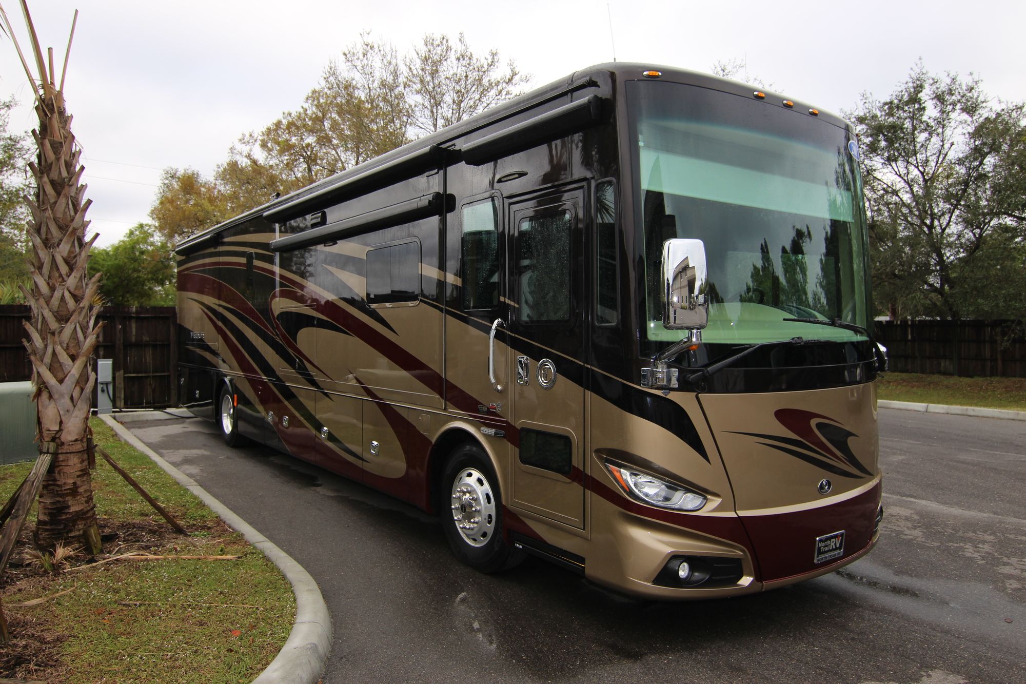 Used 2017 Tiffin Motor Homes Phaeton 40QKH Class A  For Sale