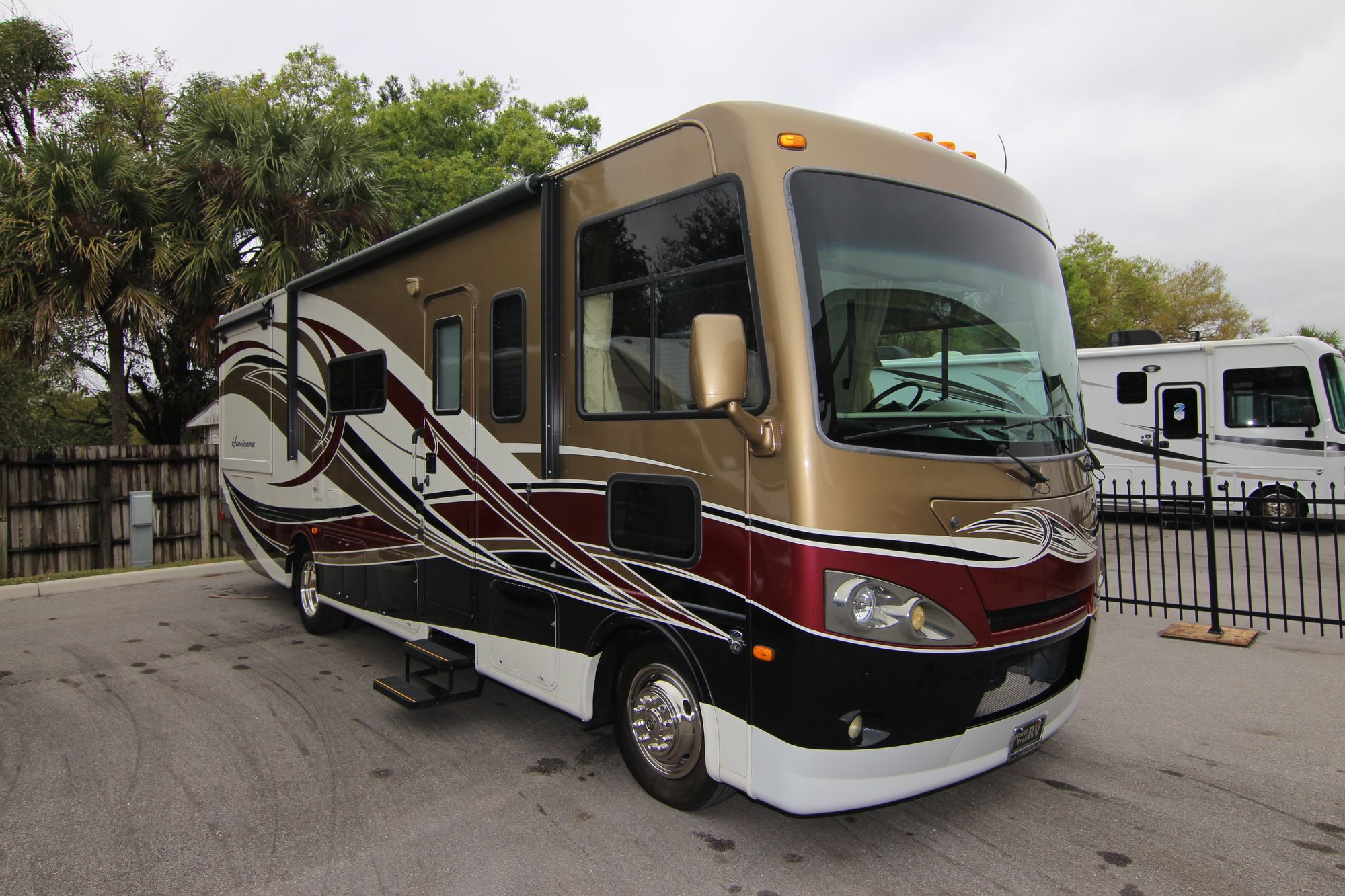 Used 2013 Thor Hurricane 29X Class A  For Sale