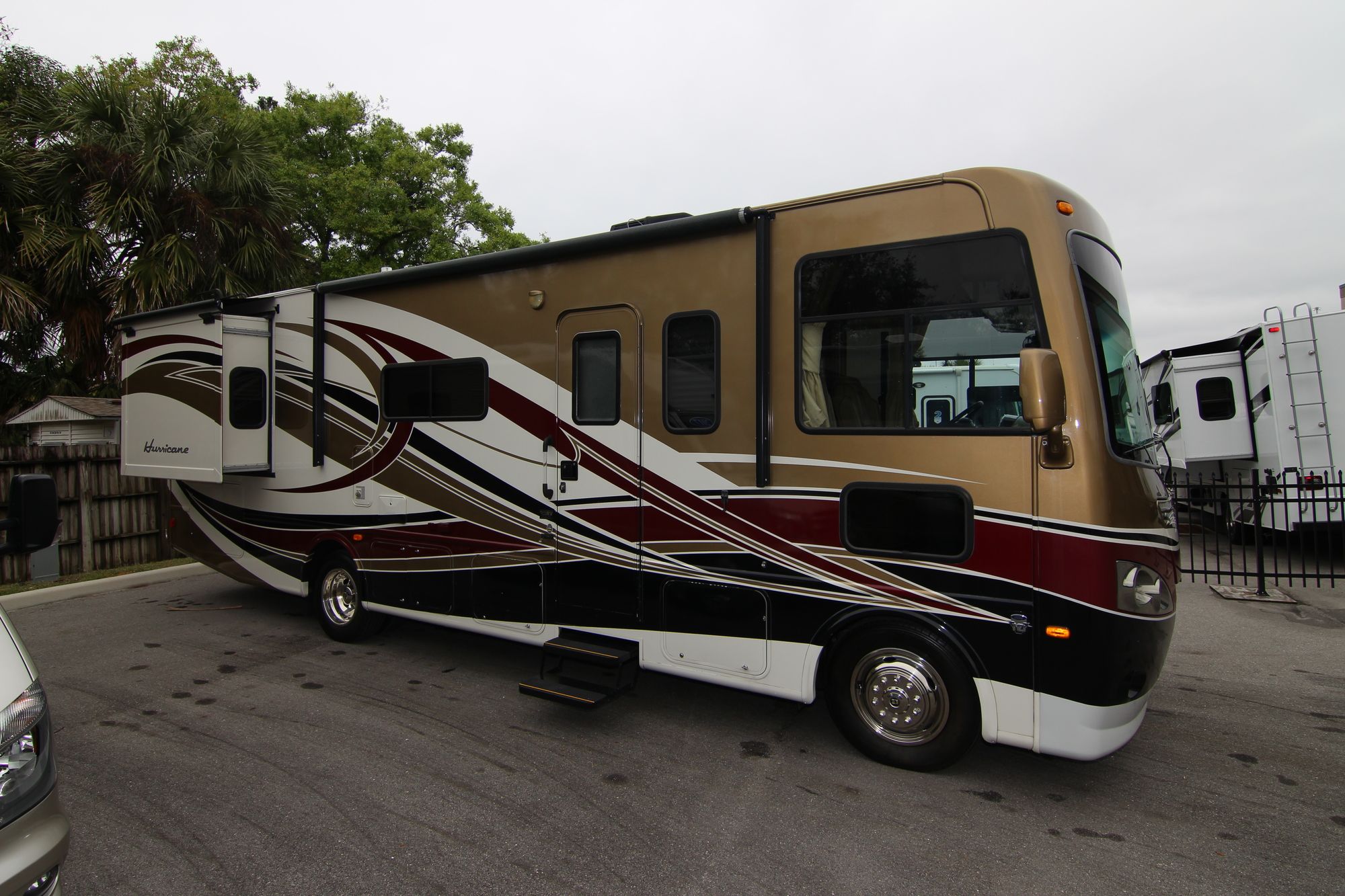 Used 2013 Thor Hurricane 29X Class A  For Sale