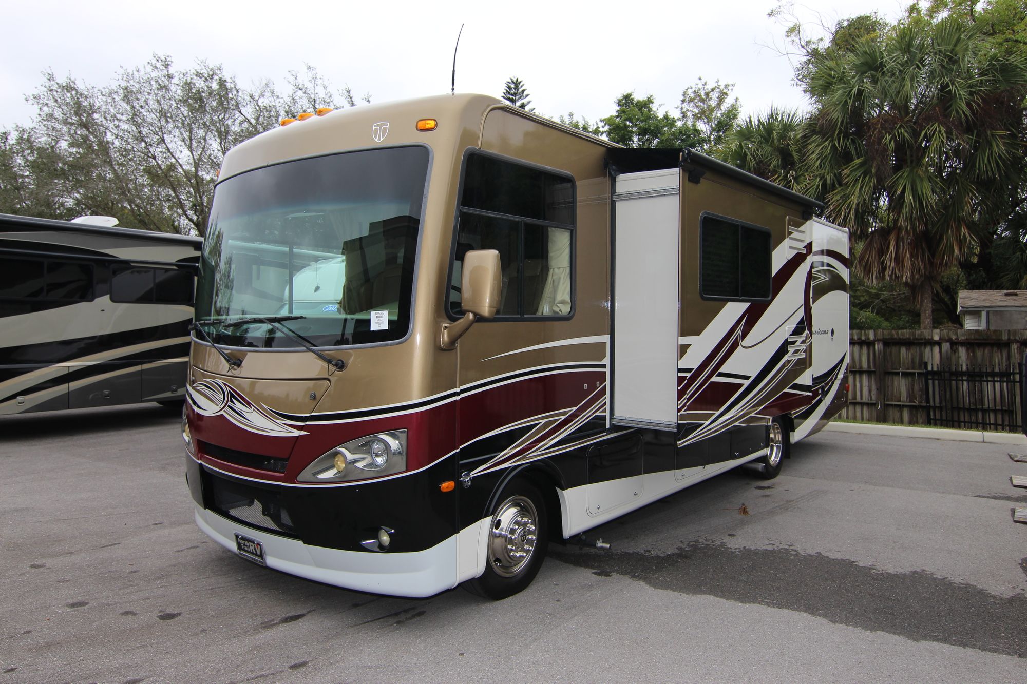 Used 2013 Thor Hurricane 29X Class A  For Sale