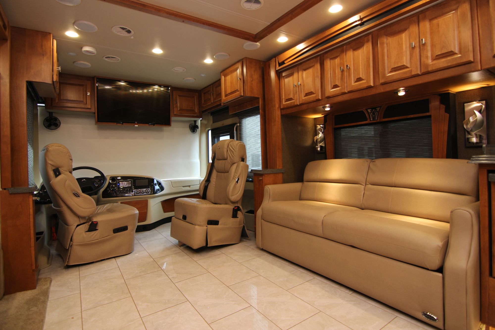 Used 2017 Tiffin Motor Homes Phaeton 40QKH Class A  For Sale