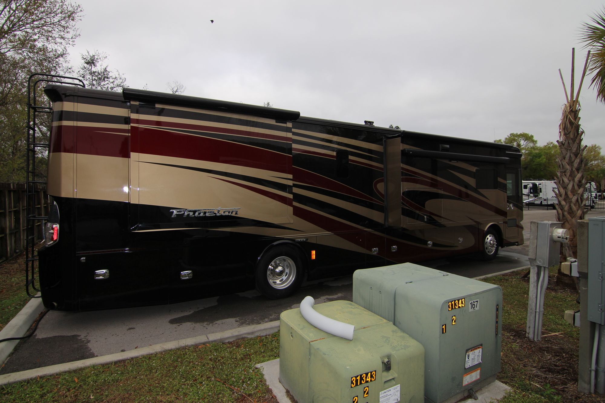 Used 2017 Tiffin Motor Homes Phaeton 40QKH Class A  For Sale