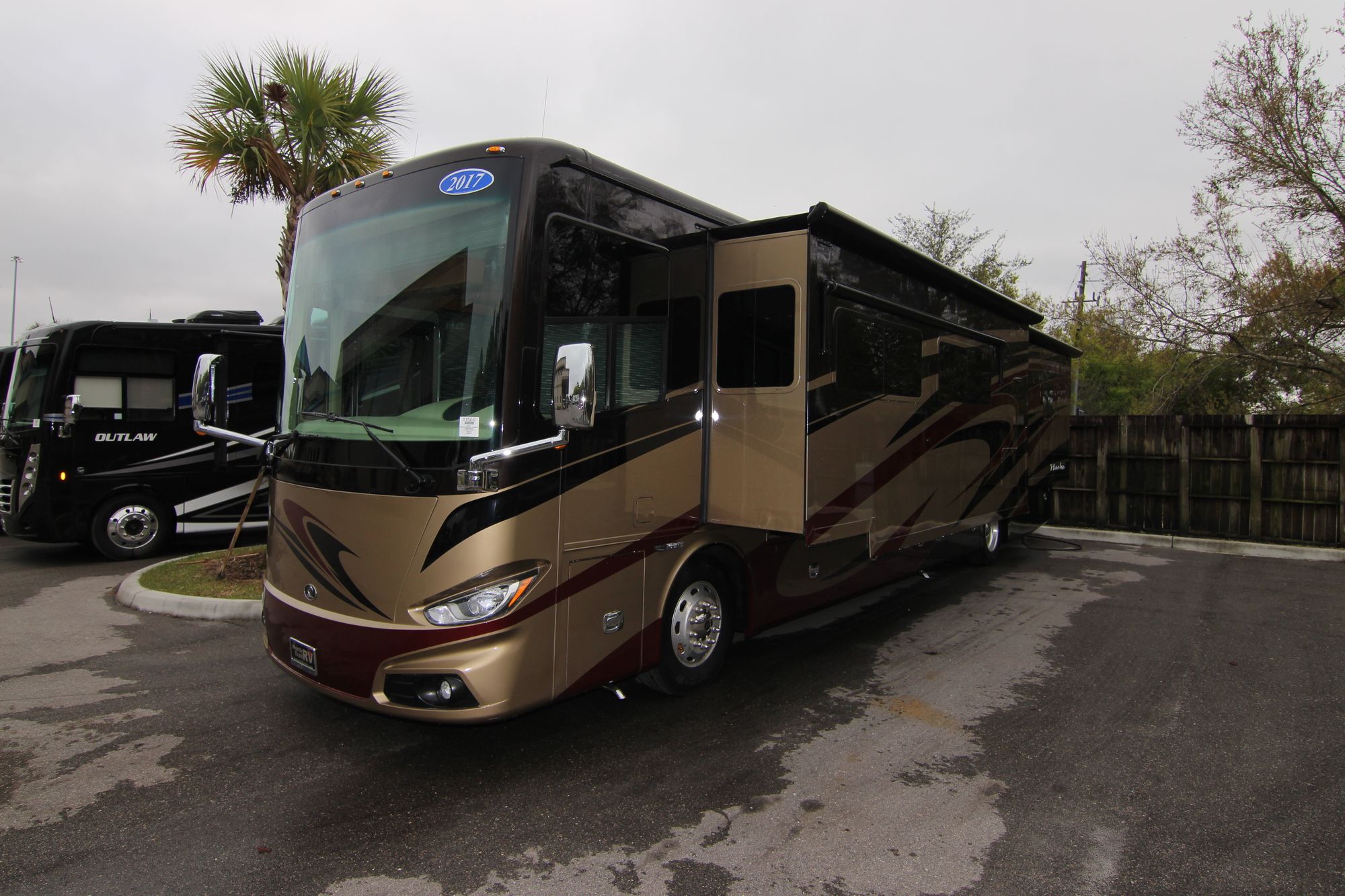 Used 2017 Tiffin Motor Homes Phaeton 40QKH Class A  For Sale