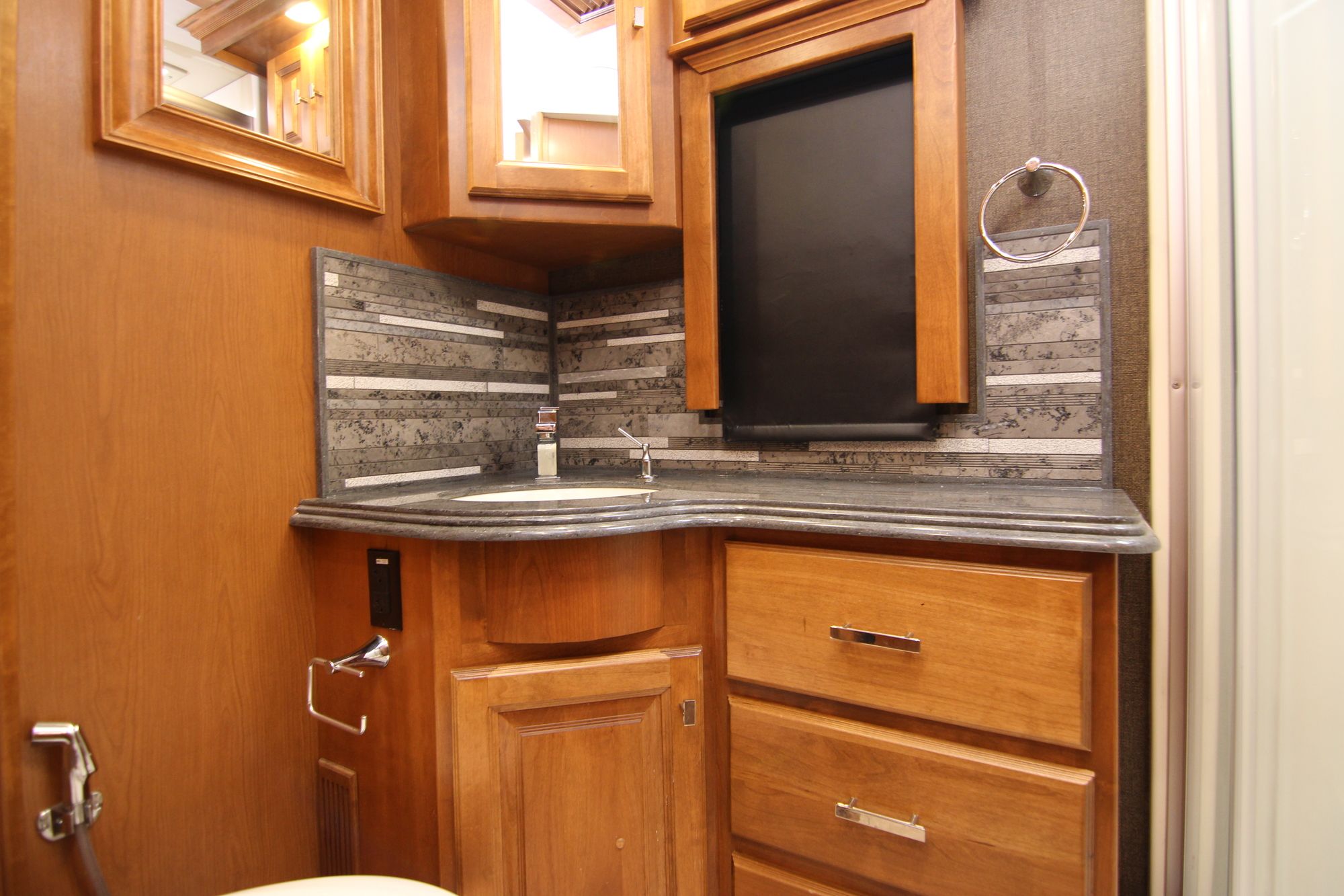 Used 2017 Tiffin Motor Homes Phaeton 40QKH Class A  For Sale