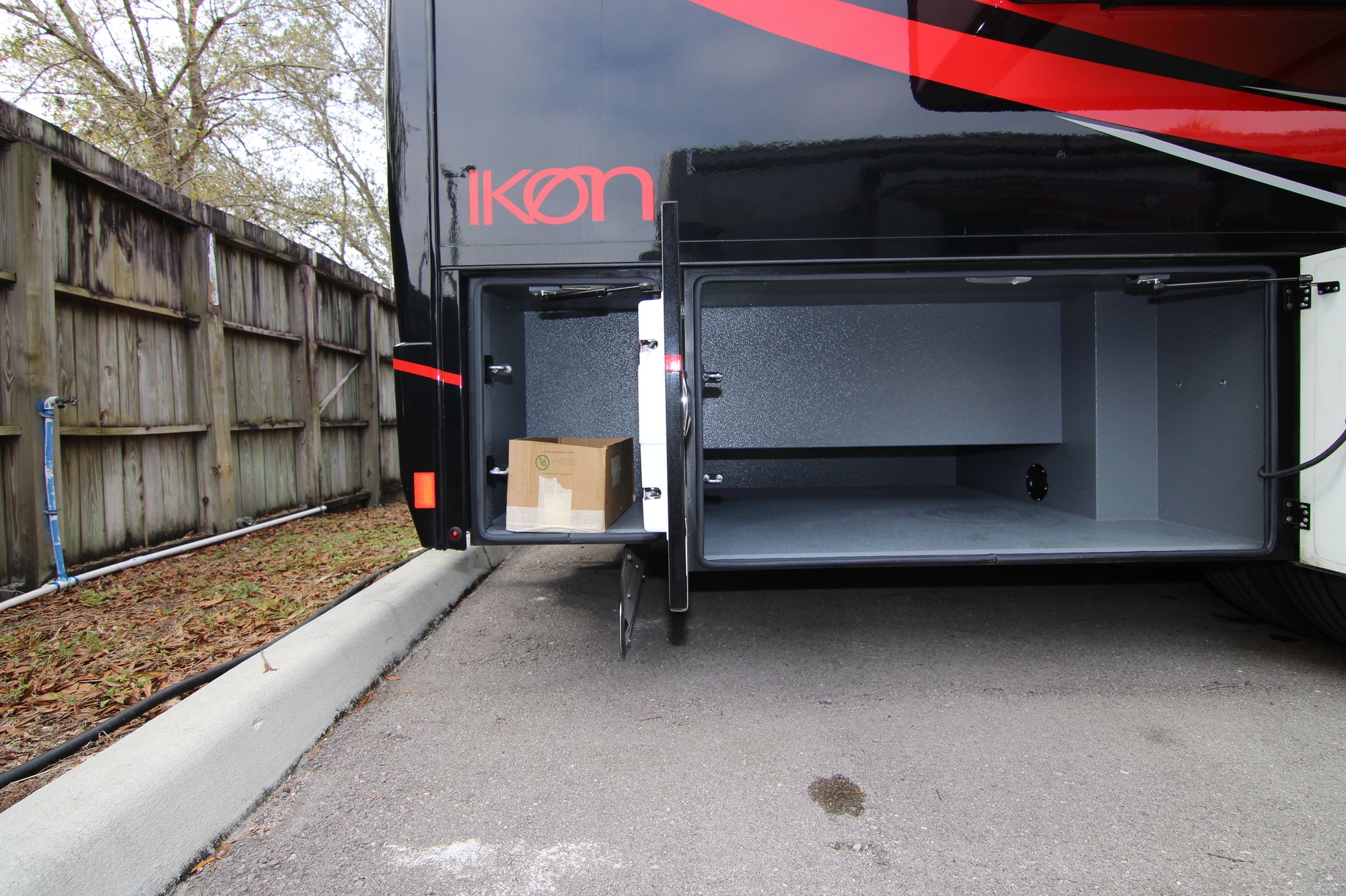 Used 2017 Renegade Rv Ikon 4534 Class C  For Sale