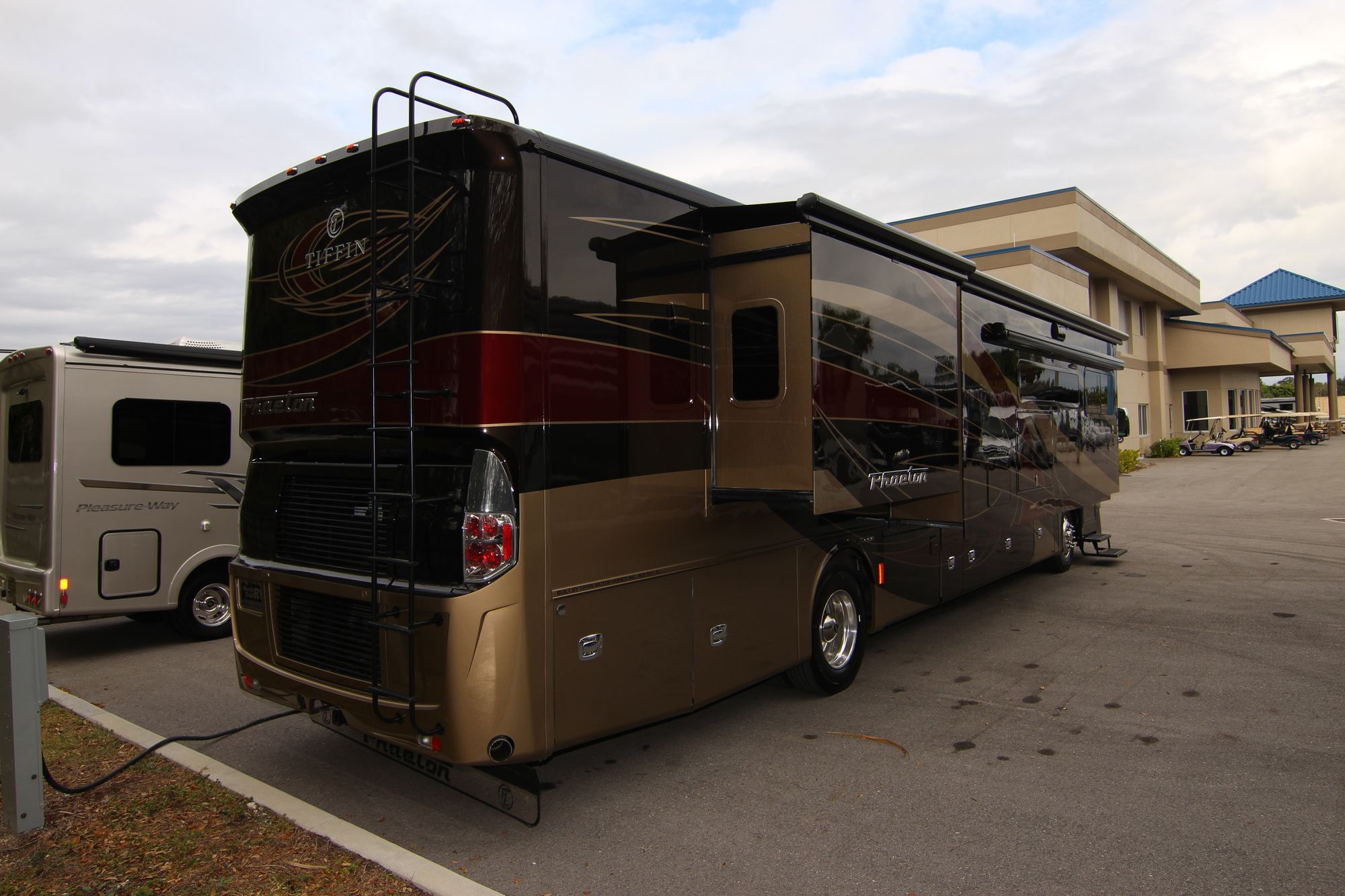 New 2019 Tiffin Motor Homes Phaeton 40 AH Class A  For Sale