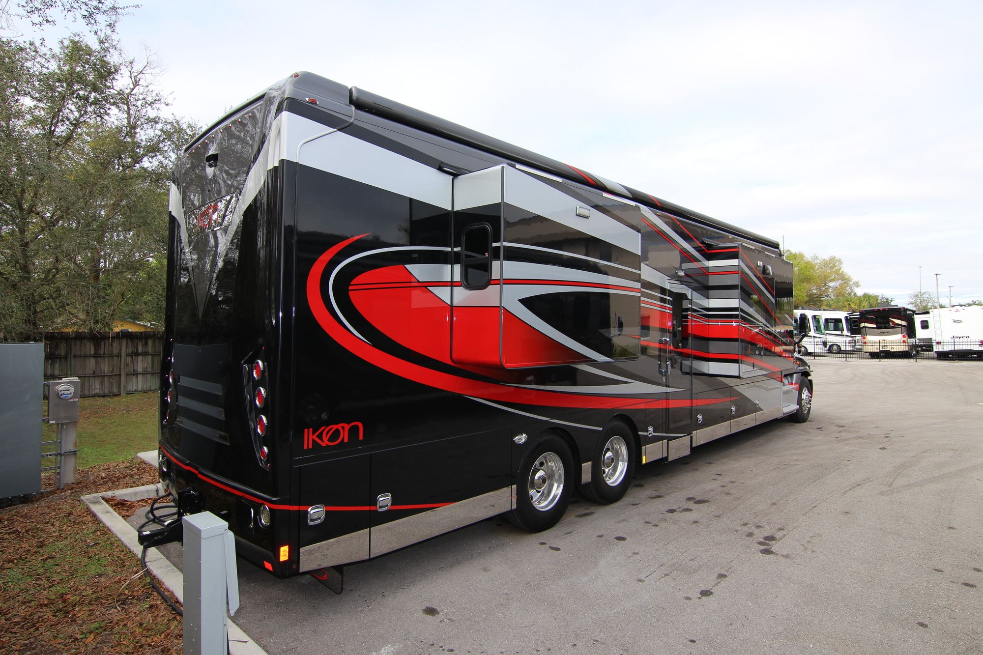 Used 2017 Renegade Rv Ikon 4534 Class C  For Sale