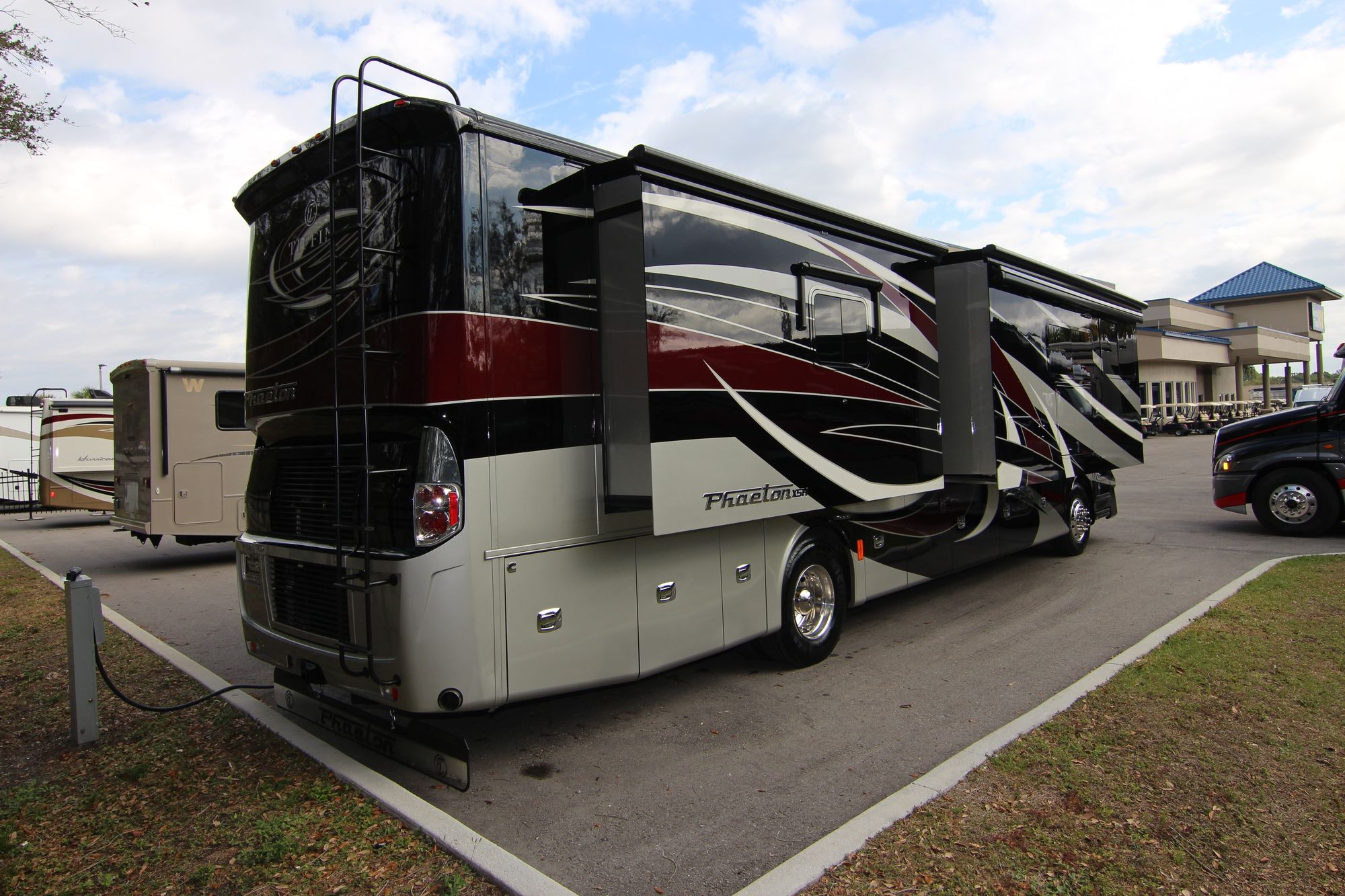 New 2019 Tiffin Motor Homes Phaeton 40 IH Class A  For Sale